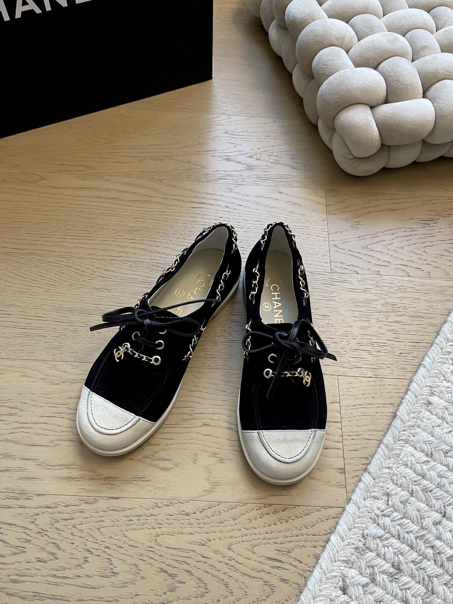 NO:615708,Chanel 26C new casual shoes top version!  Early sale, suede upper, sheepskin lining, original outsole Size: 35-40 '40 non-refundable', casual shoes/sports shoes, chanel, sneakers, sheepskin, chamois leather19860909Chanel 26C 新款休闲鞋 顶级版本！抢先发售 鞋面麂皮 内里羊皮 原版大底 Size:35-40「40不退换」,休闲鞋/运动鞋,chanel,sneakers,sheepskin,chamois leather,Women's Shoes