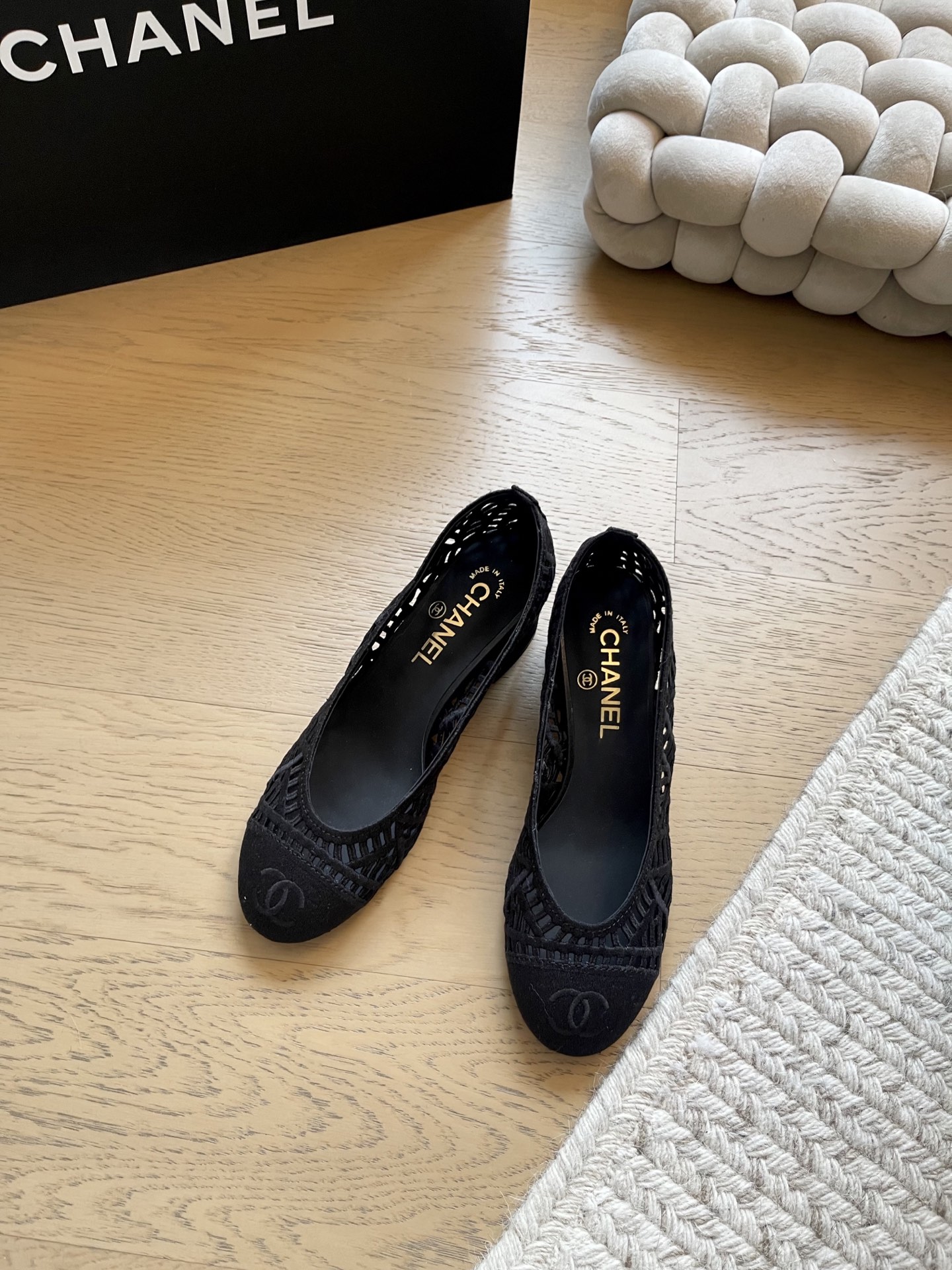 NO:615697,Chanel 26S new mesh ballet shoes!  Top version!  Early release Fabric grid Sheepskin foot pad Genuine leather outsole Size 35-40 '40 customization is non-returnable and non-exchangeable', ballet shoes, chanel, sheepskin, Leather soles19860909Chanel 26S新款网格芭蕾舞鞋！ 顶级版本！抢先发售 面料网格 垫脚羊皮 真皮大底 码数35-40 「40定制不退不换」,芭蕾舞鞋,chanel,sheepskin,Leather soles,Women's Shoes