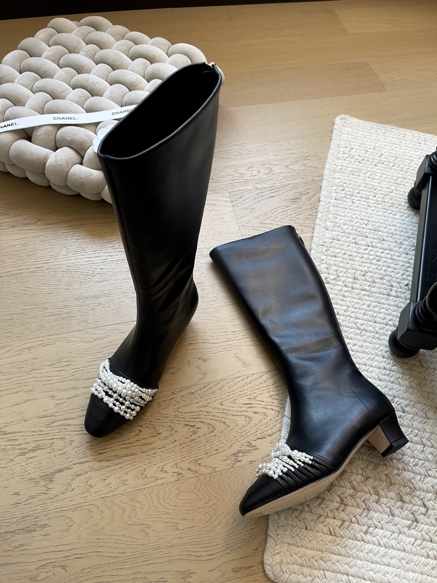 NO:648491,Chanel 25K new pearl boots!  Top version!  Early sale, calfskin upper, sheepskin lining, original outsole!  Size 35-40 '40 customized, non-refundable and non-exchangeable', boots, chanel, boots, cowhide, sheepskin19860909Chanel 25K新款珍珠长靴！ 顶级版本！抢先发售 鞋面小牛皮 内里羊皮 原版大底！ 码数35-40 「40 定制不退不换」,靴子,chanel,boots,cowhide,sheepskin,Women's Shoes