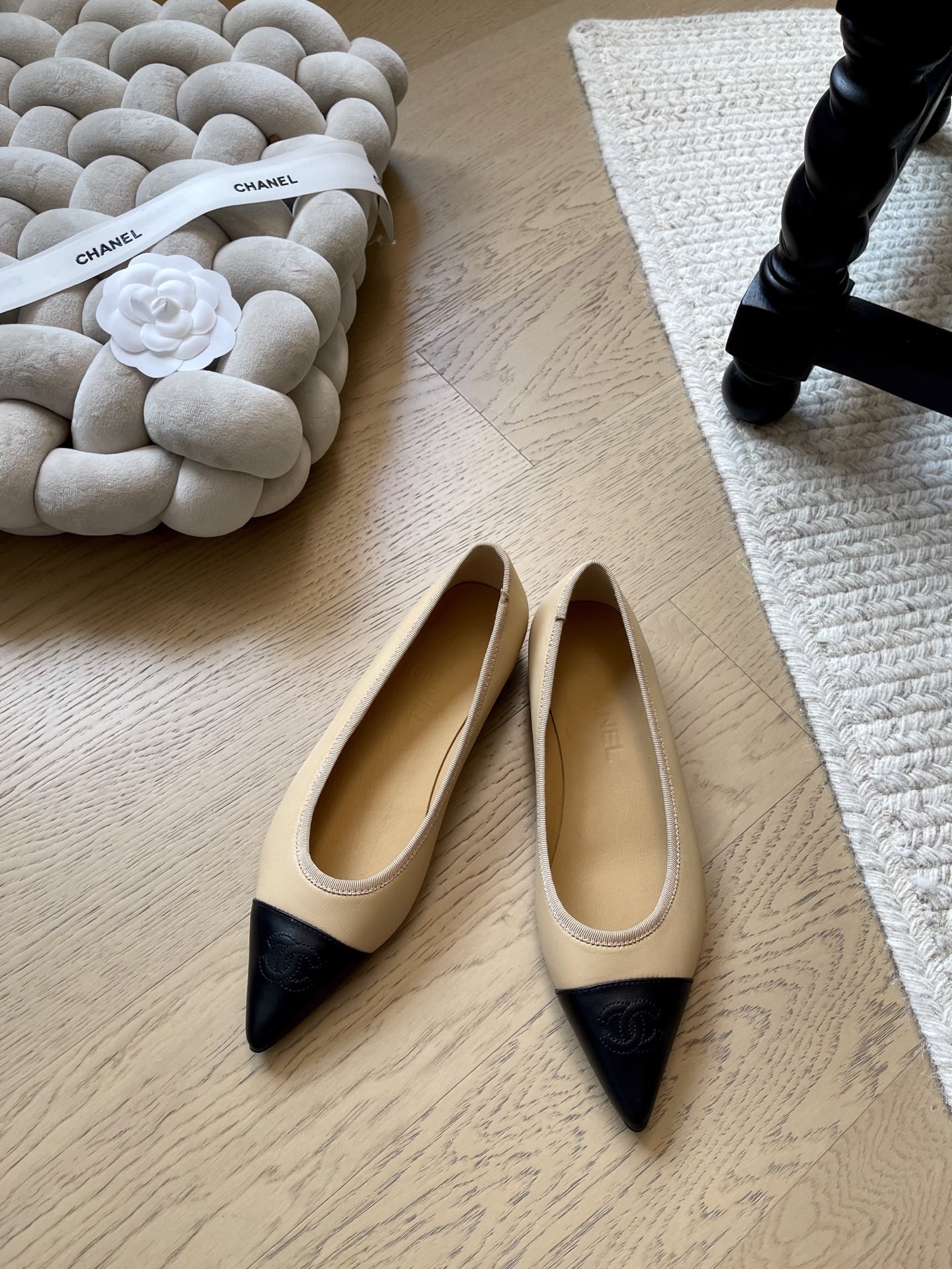 NO:723927,Chanel 26 early spring new pointed-toe shoes, top version!  New model on sale first, private model hardware, leather outsole, sheepskin lining, code number 34-41 '34 40 41 customized, non-returnable, non-exchangeable', single shoes, chanel, sheepskin, Leather soles19860909Chanel 26早春新款尖头单鞋 顶级版本！新款抢先发售 私模五金 真皮大底 内里羊皮 码数34-41「34 40 41定制不退不换」,单鞋,chanel,sheepskin,Leather soles,Women's Shoes