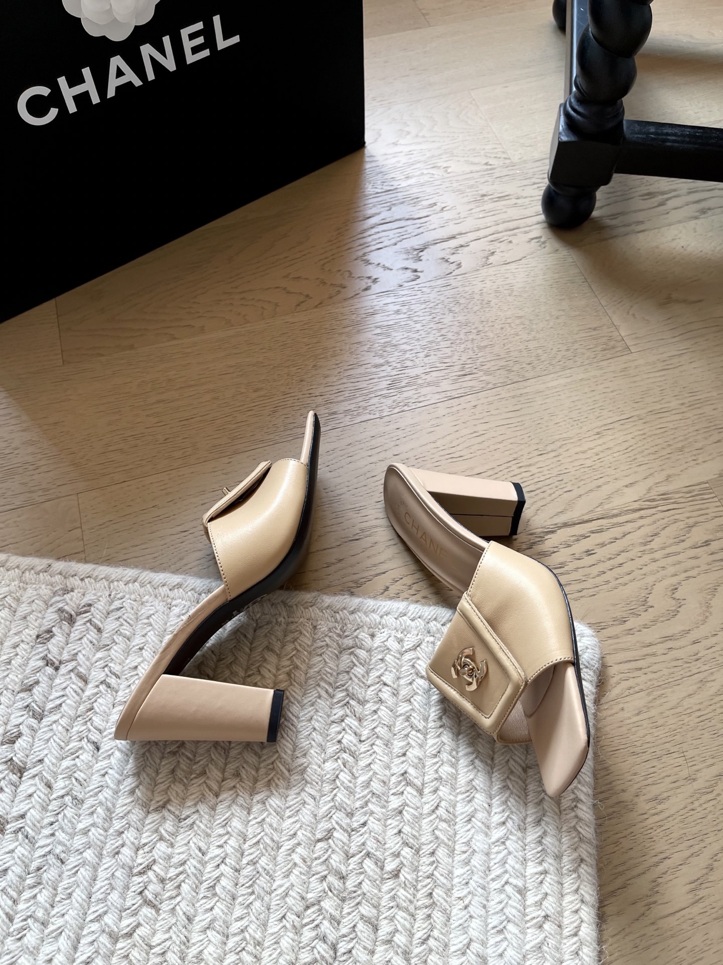 Chanel Slides