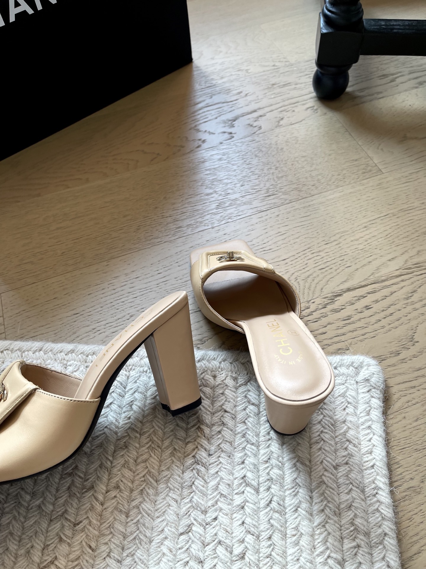 Chanel Slides