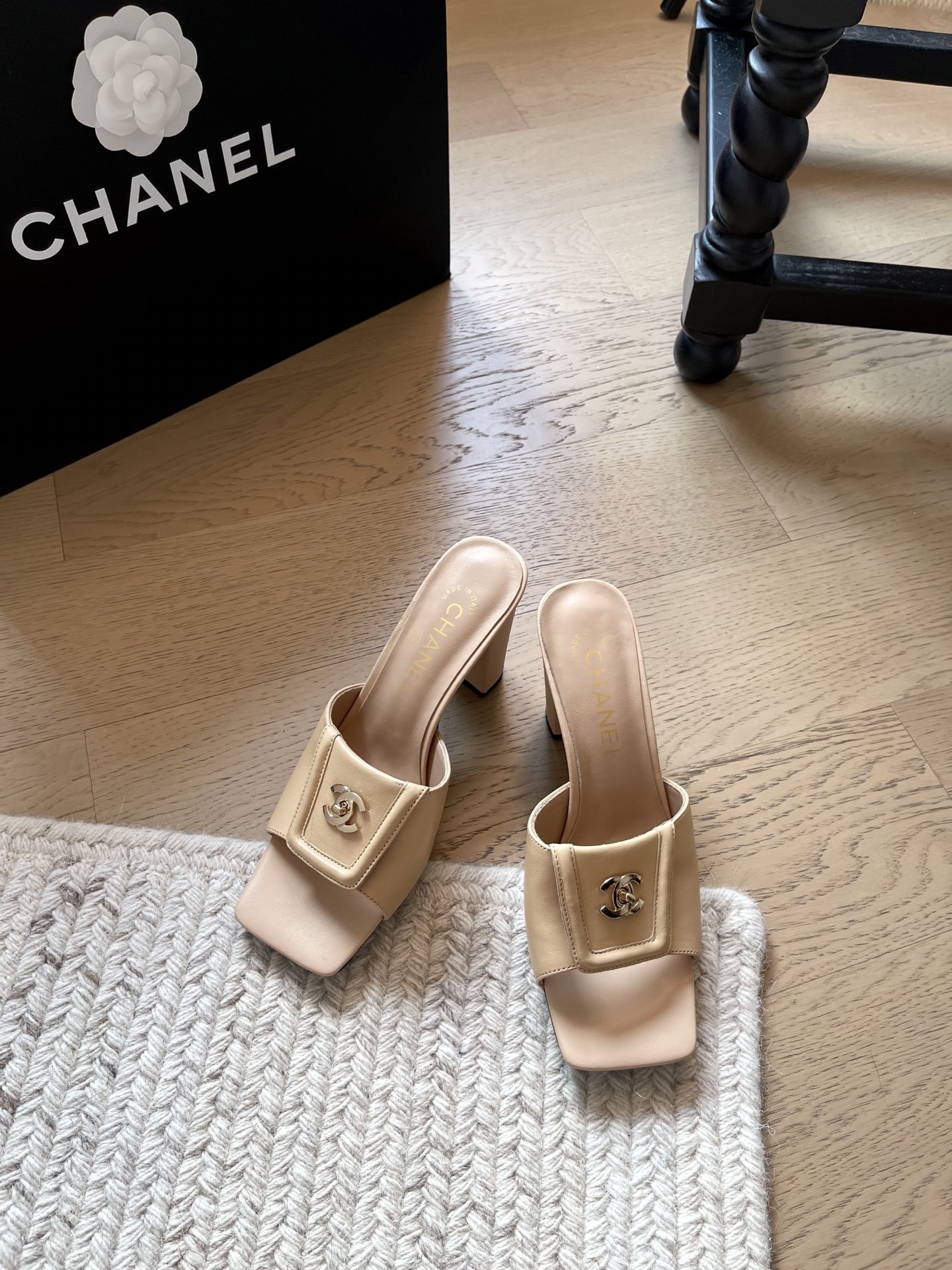 Chanel Slides