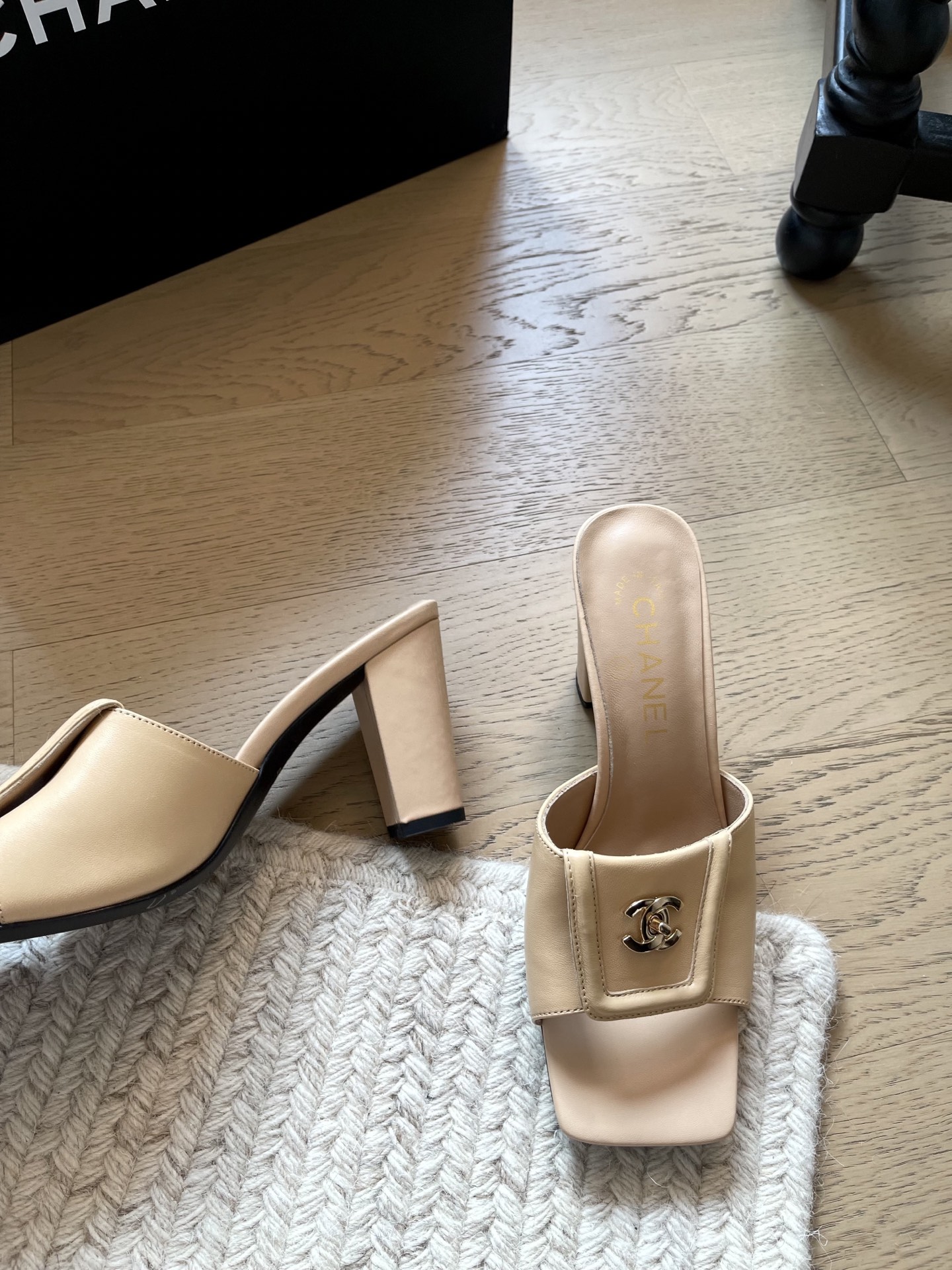 Chanel Slides