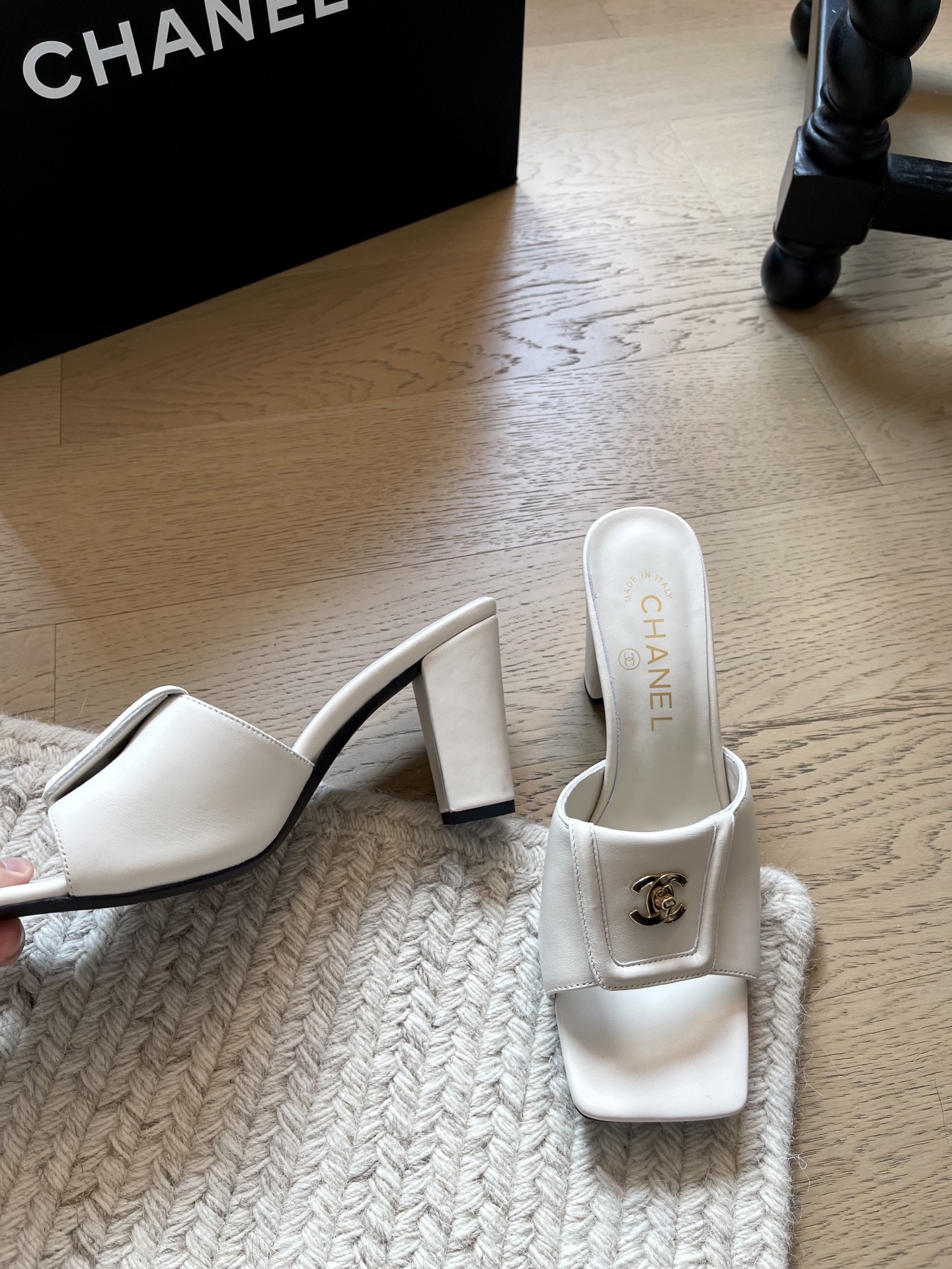 Chanel Slides
