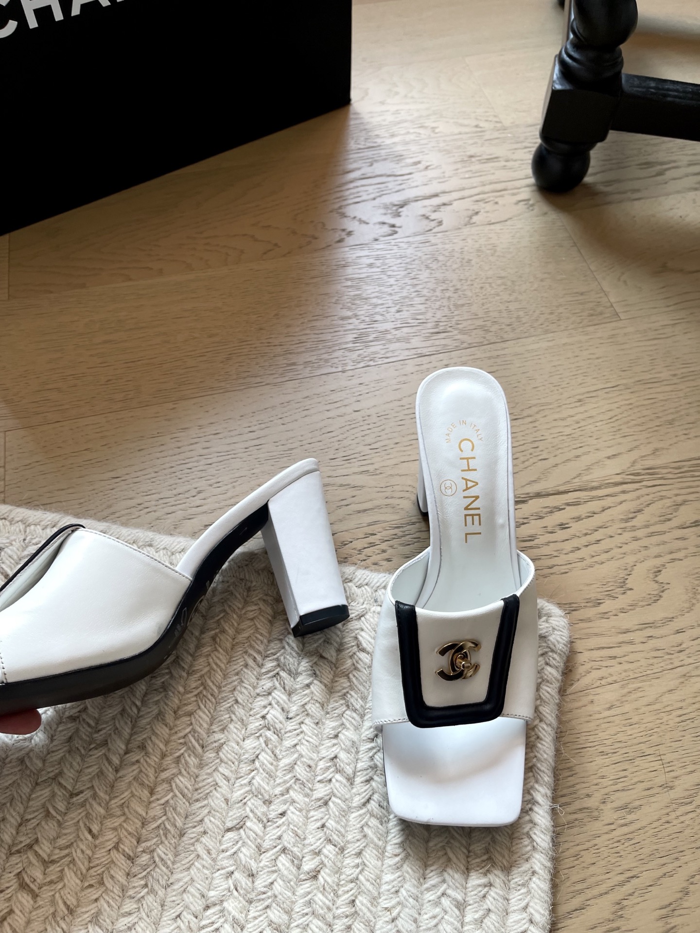 Chanel Slides