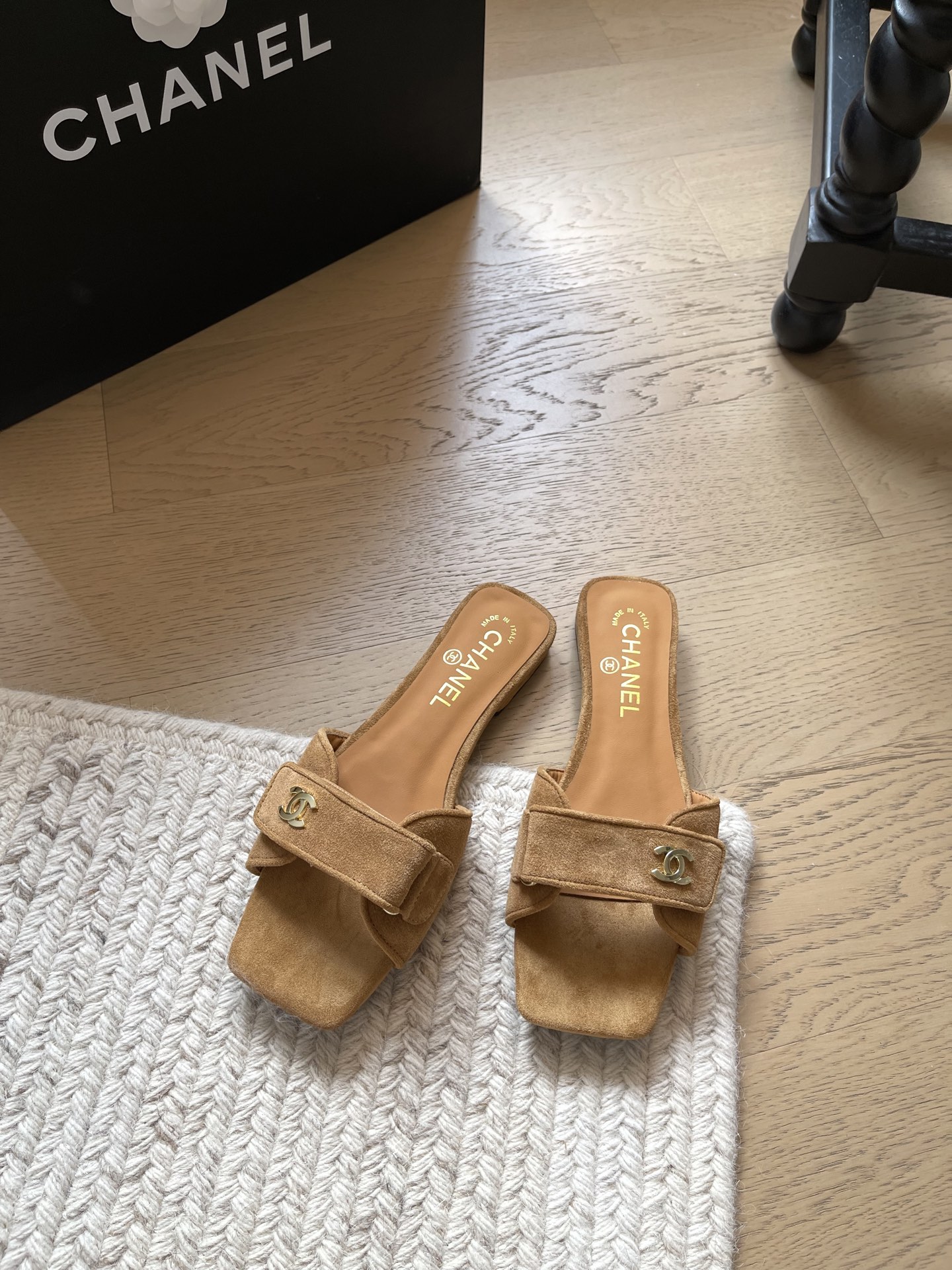 Chanel Slides