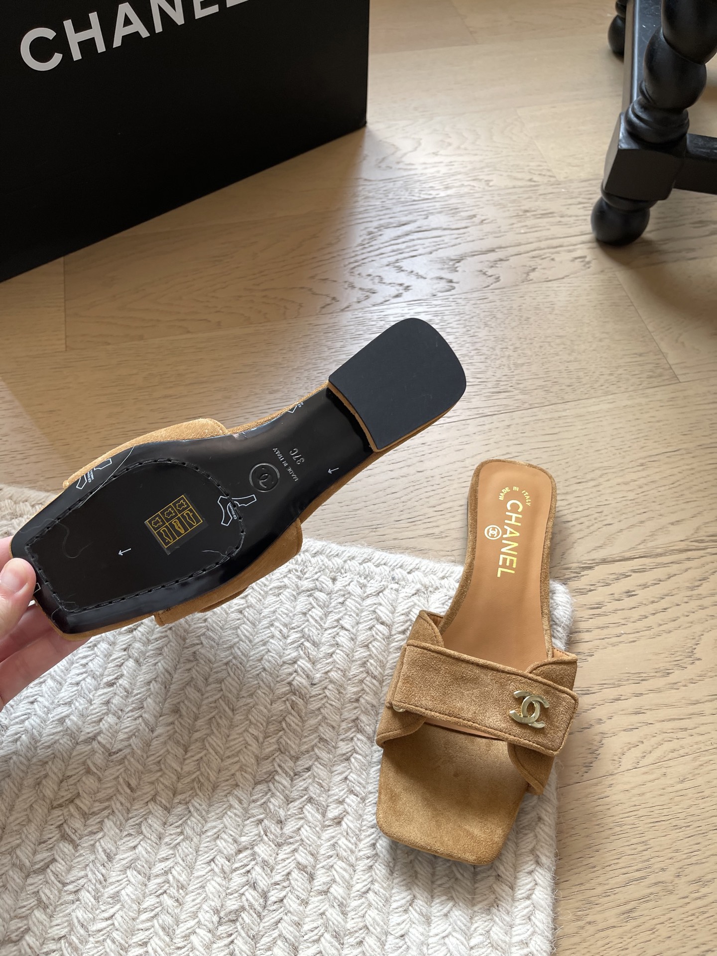 Chanel Slides