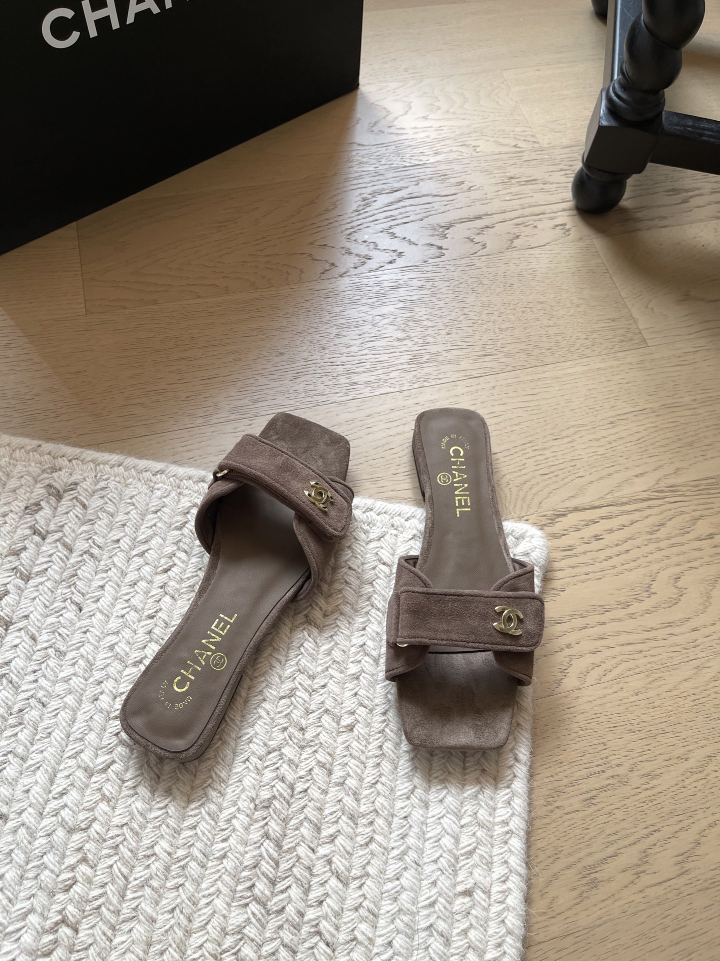 Chanel Slides