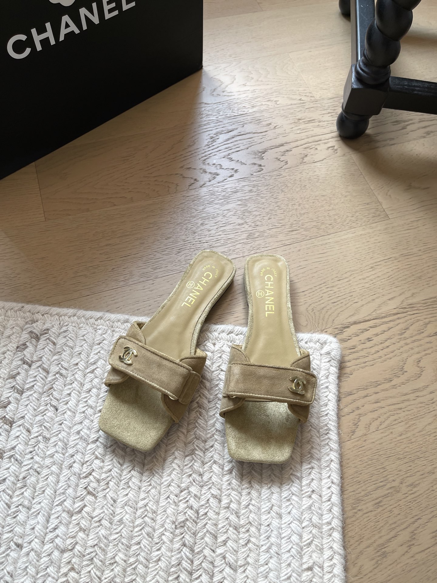 Chanel Slides