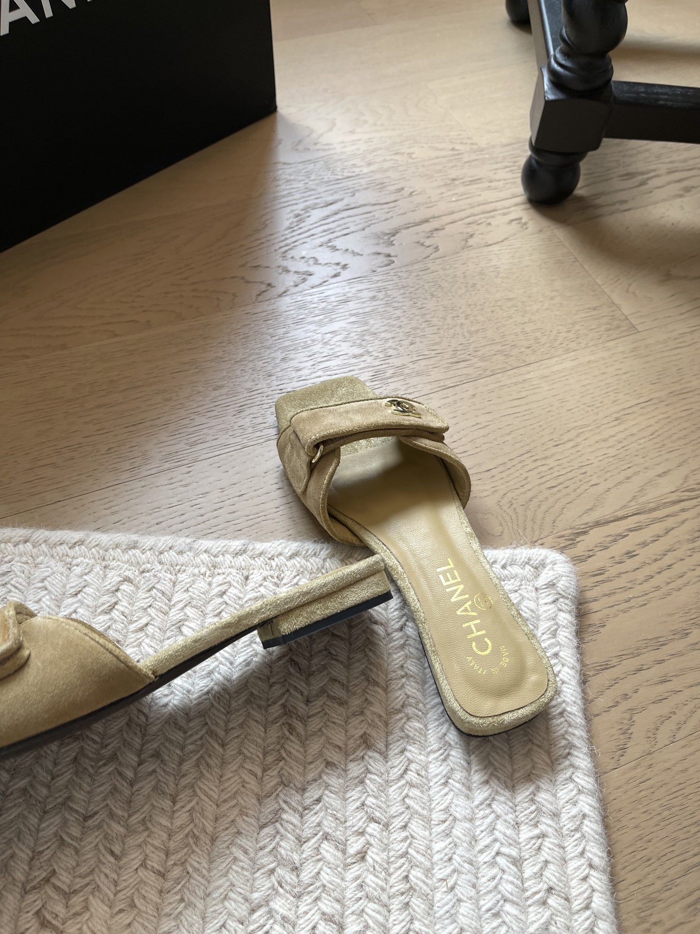 Chanel Slides