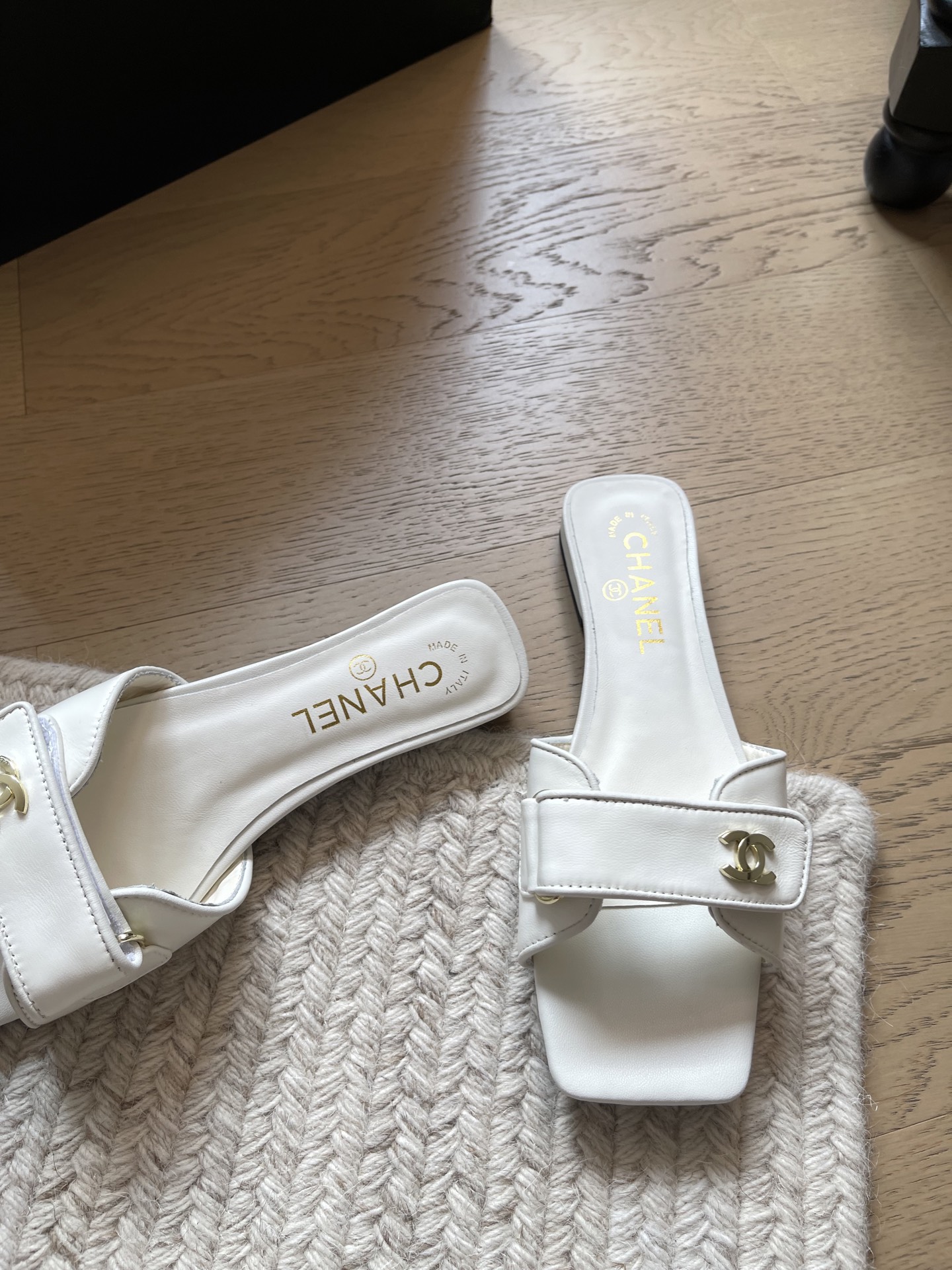 Chanel Slides