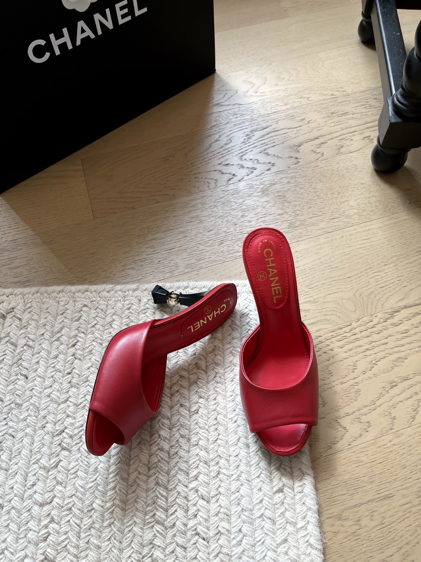Chanel Slides