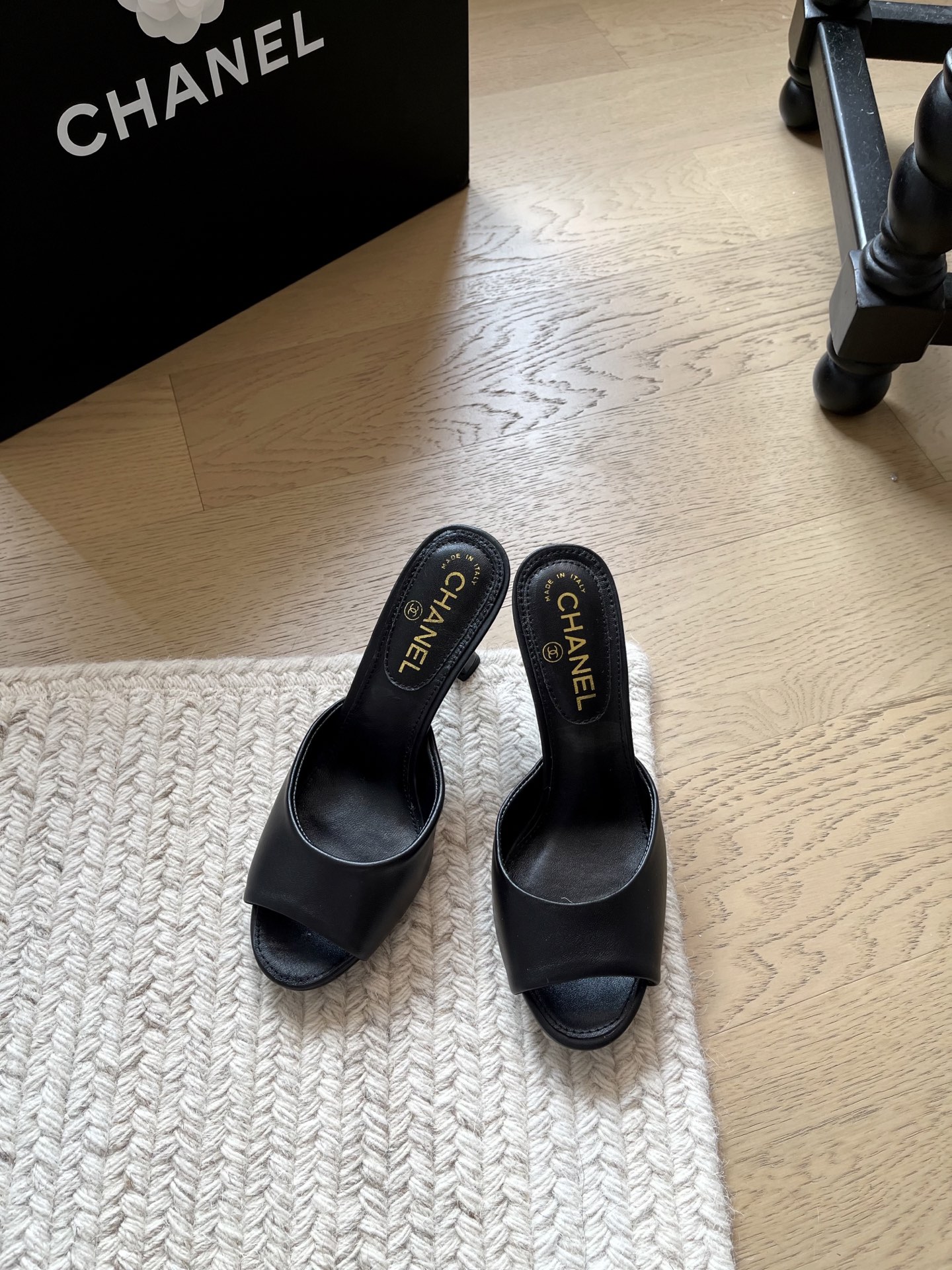 Chanel Slides
