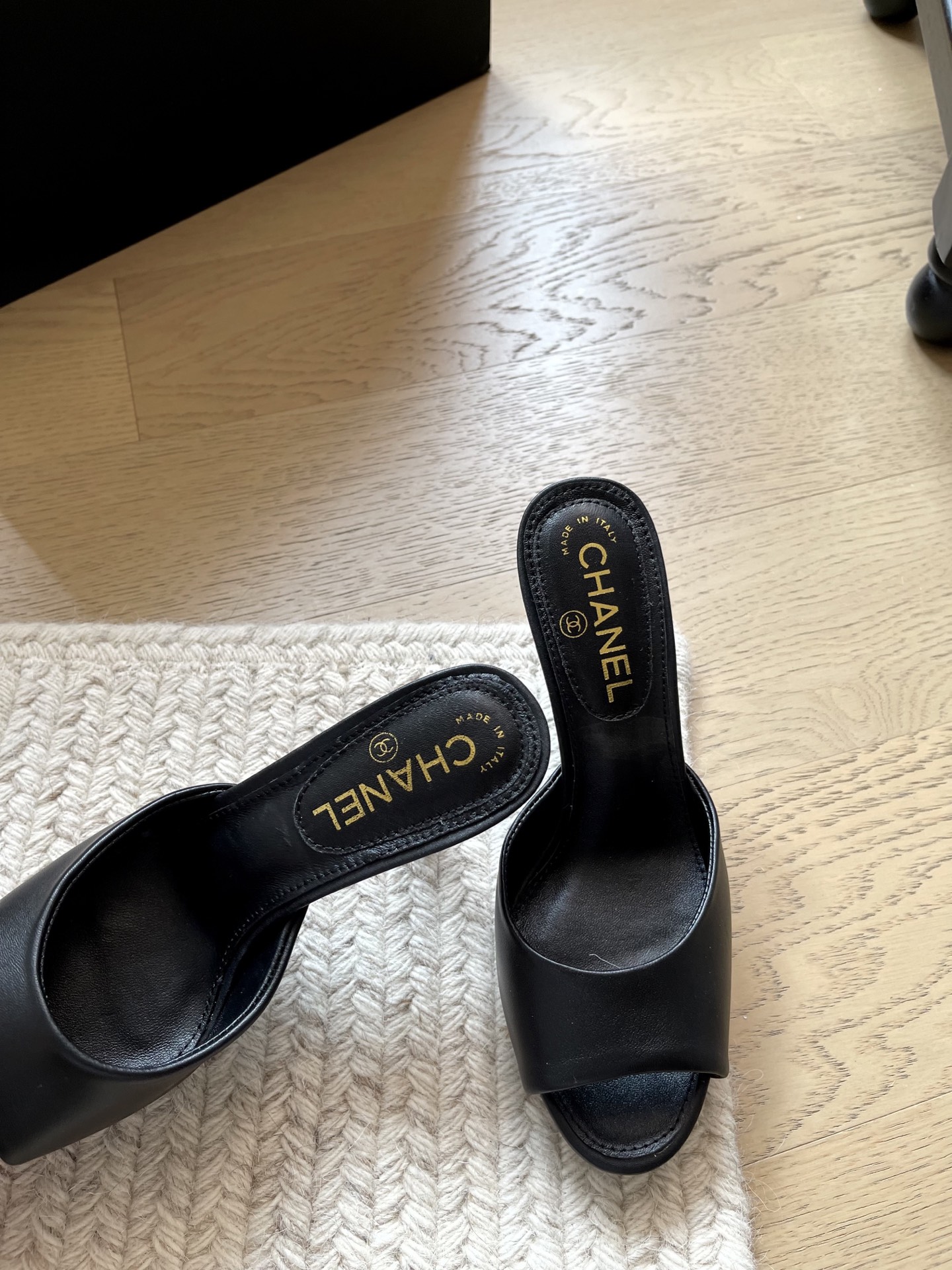 Chanel Slides