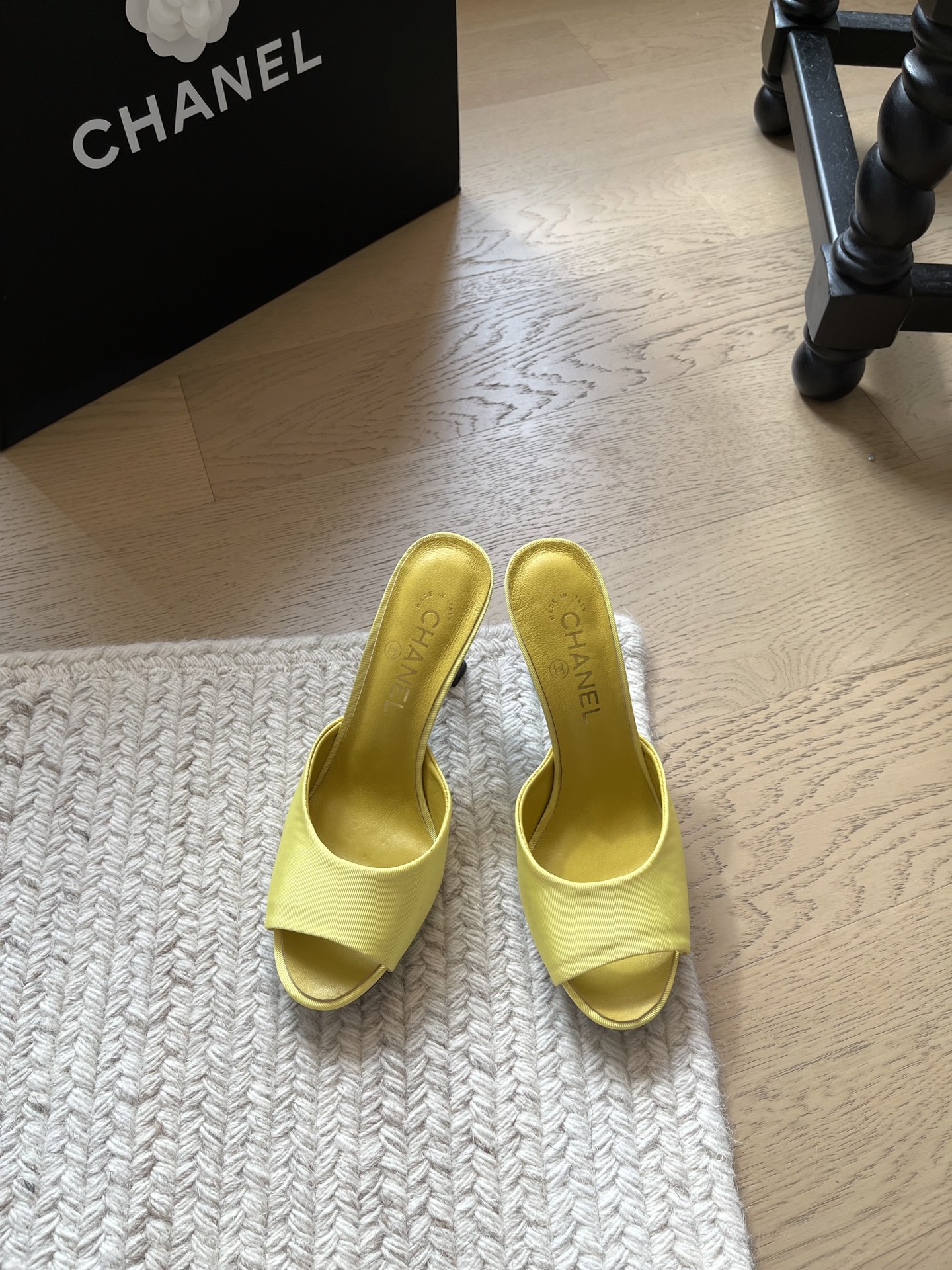 Chanel Slides