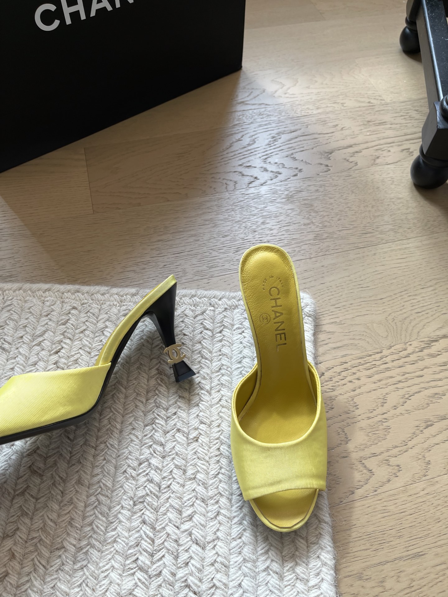 Chanel Slides
