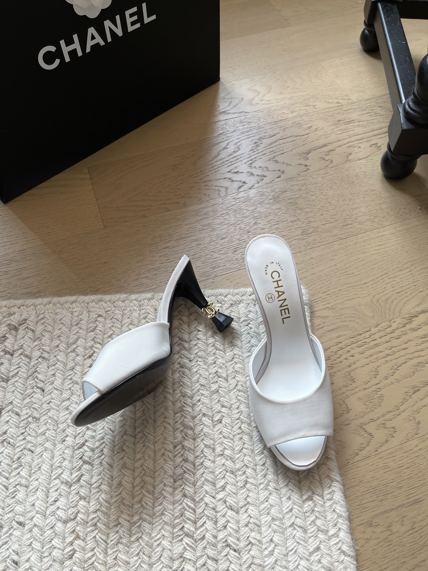 Chanel Slides