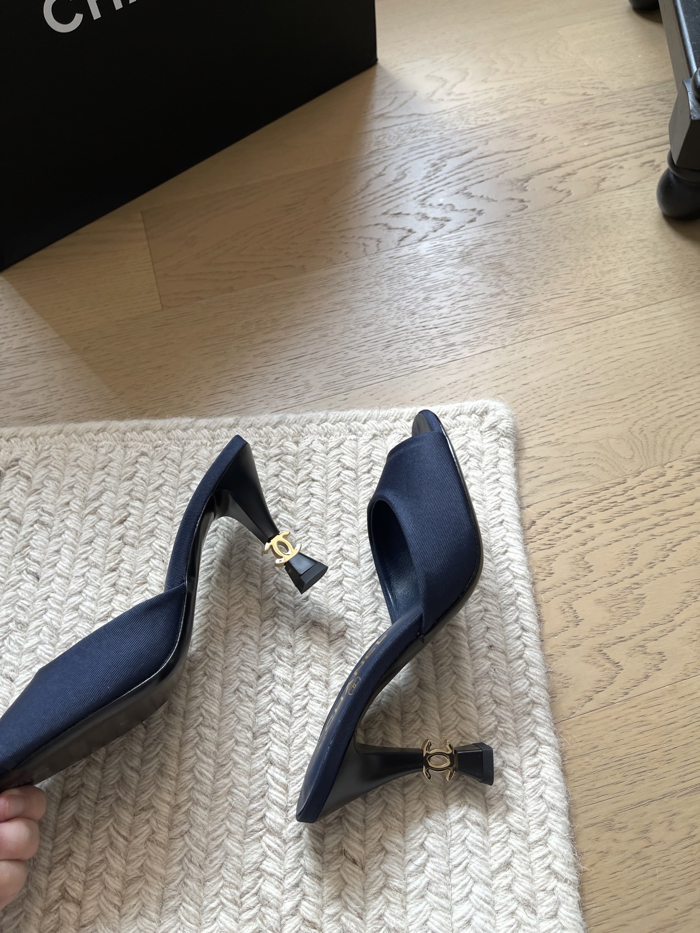 Chanel Slides