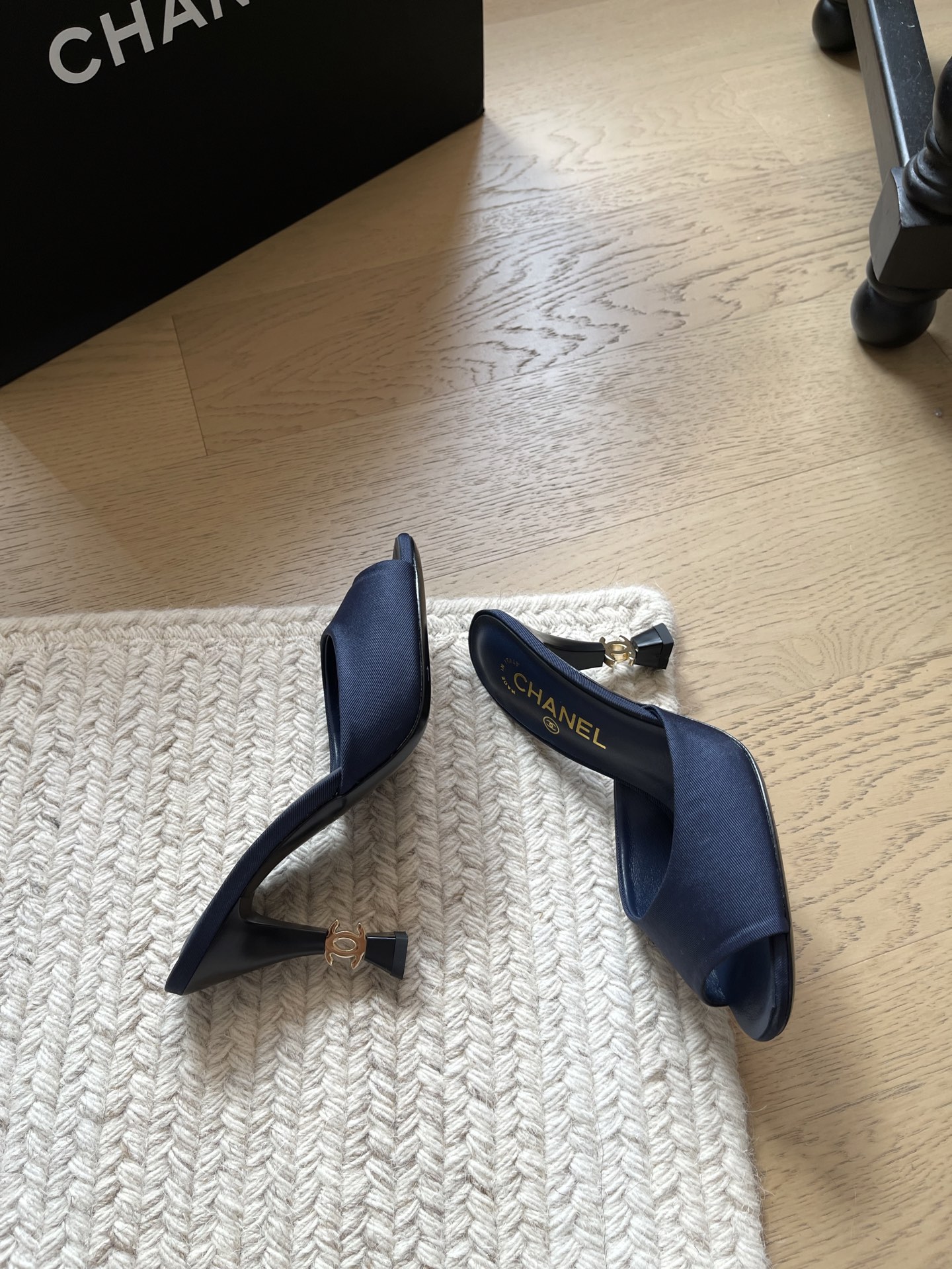 Chanel Slides