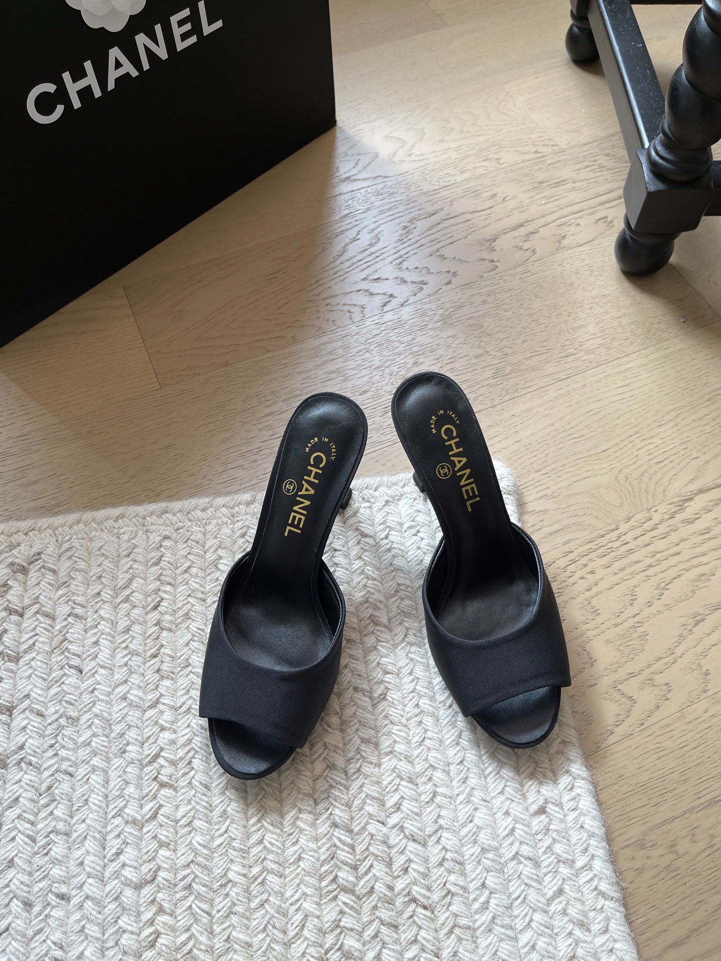 Chanel Slides