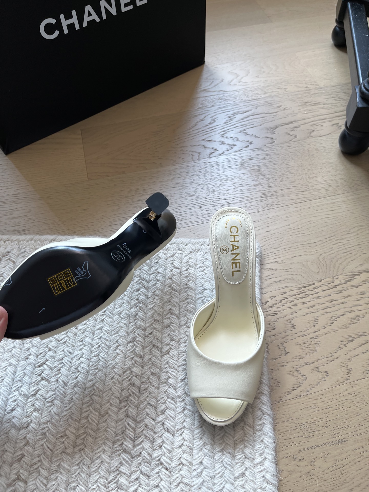 Chanel Slides
