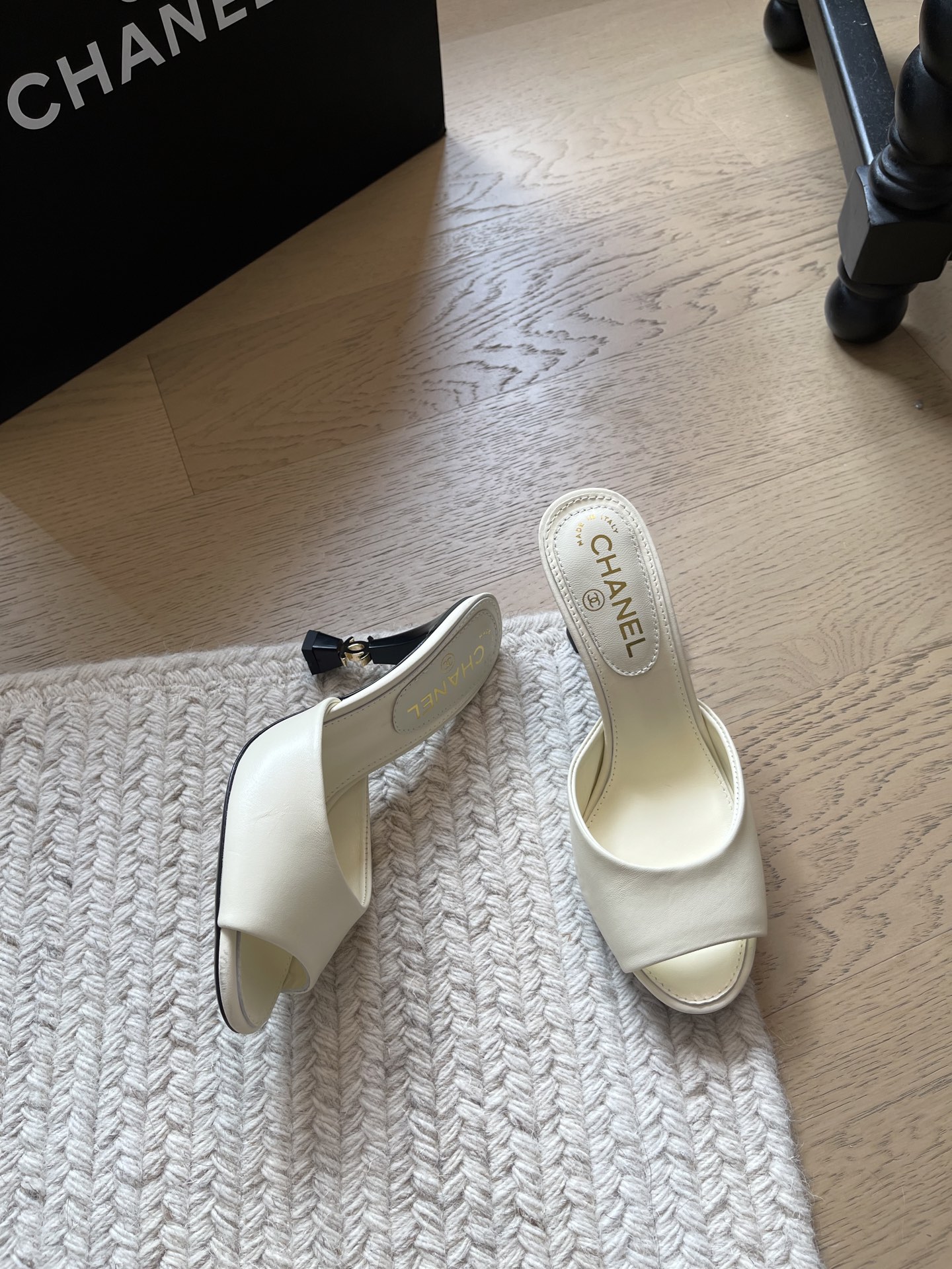 Chanel Slides