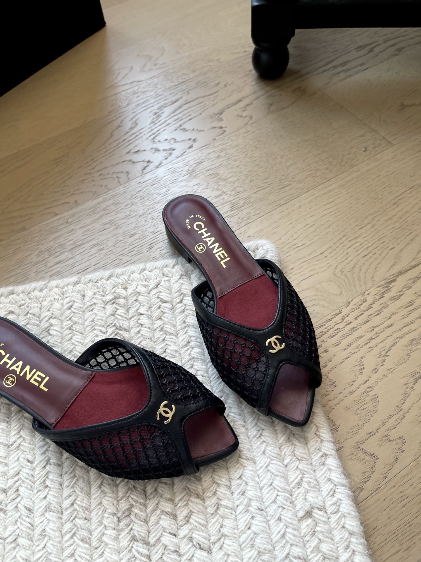 Chanel Slides