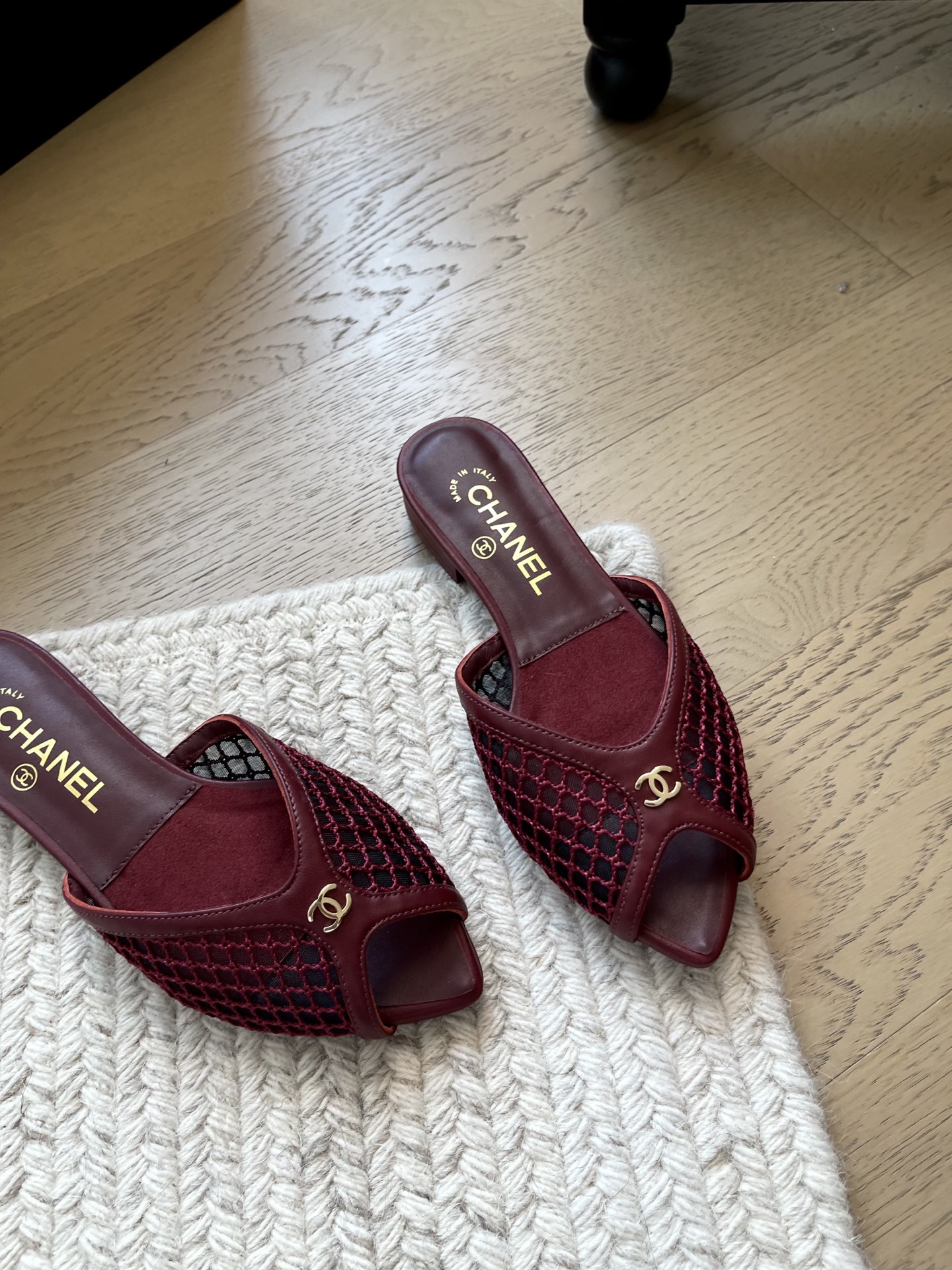 Chanel Slides