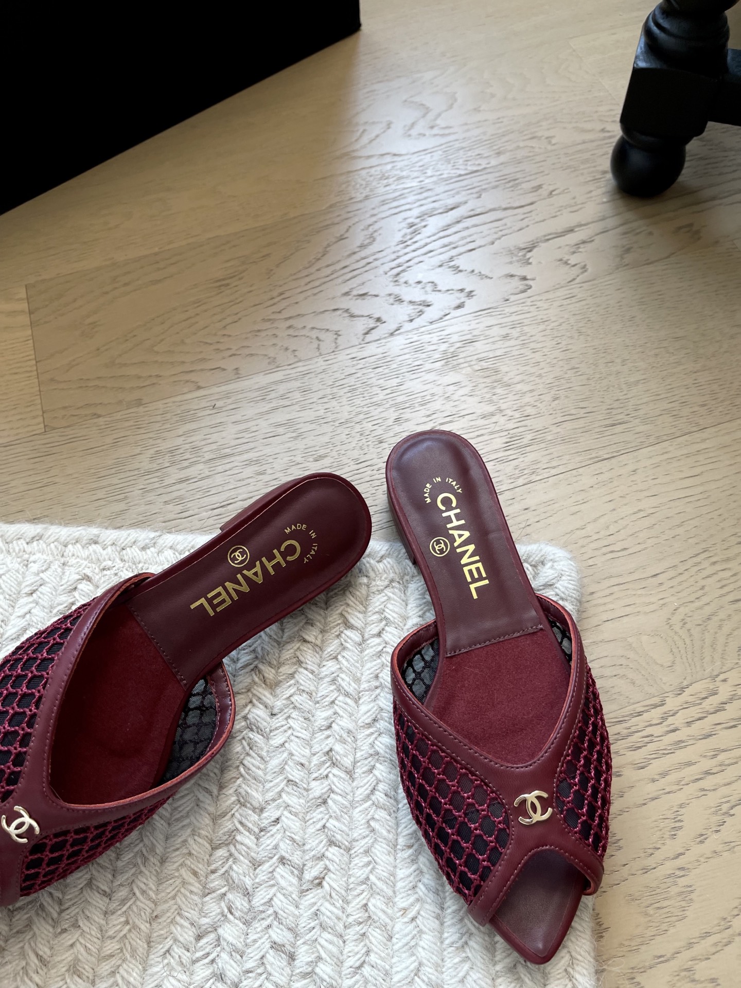 Chanel Slides
