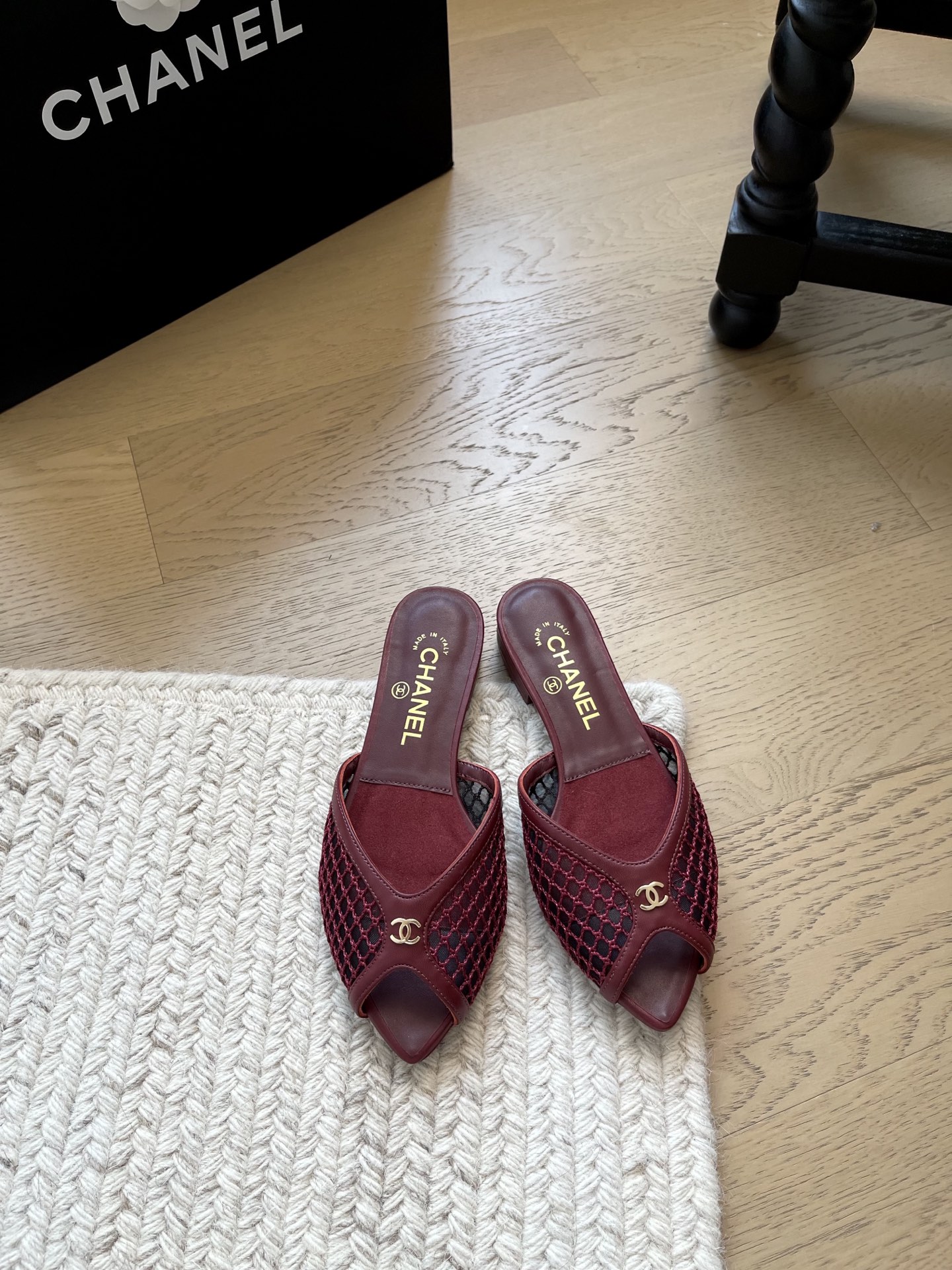 Chanel Slides
