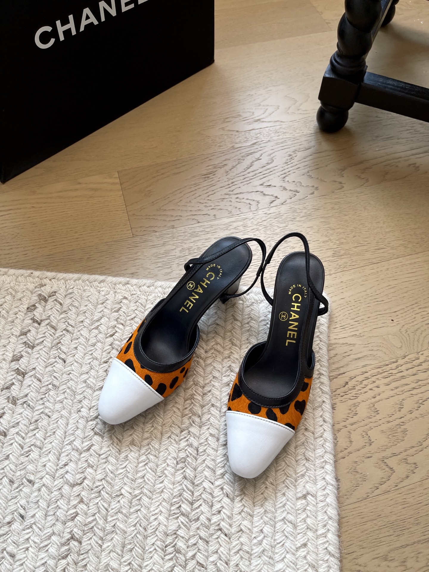 NO:884402,Chanel slingback new high-heeled shoes, top version!  Early sale, imported sheepskin surface, Italian imported cowhide leather soles!  Size 34-41 '34 40 41 customized, non-refundable and non-exchangeable', high heels and sandals, chanel, sandals, high heels, cowhide, sheepskin19860909Chanel slingback新款后空高跟鞋 顶级版本！抢先发售 进口羊皮面 意大利进口牛皮鞋底！ 码数34-41「34 40 41定制不退不换」,高跟鞋凉鞋,chanel,sandals,high heels,cowhide,sheepskin,Women's Shoes