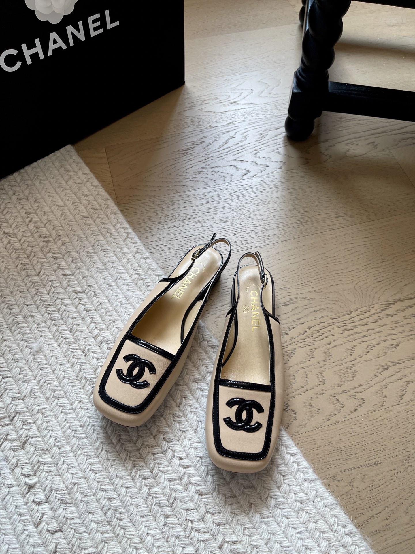 NO:930230,Chanel's new autumn shoes!  Top version!  Sheepskin lining, genuine leather outsole, size 34-41 '34 40 41 customized, non-returnable, non-exchangeable', sandals, chanel, sandals, sheepskin, Leather soles19860909Chanel 秋季新款单鞋！ 顶级版本！内里羊皮 真皮大底 码数34-41「34 40 41定制不退不换」,凉鞋单鞋,chanel,sandals,sheepskin,Leather soles,Women's Shoes
