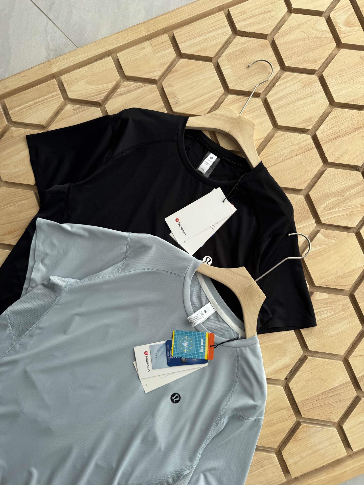 Alternative view of Lululemon T-Shirt 00943