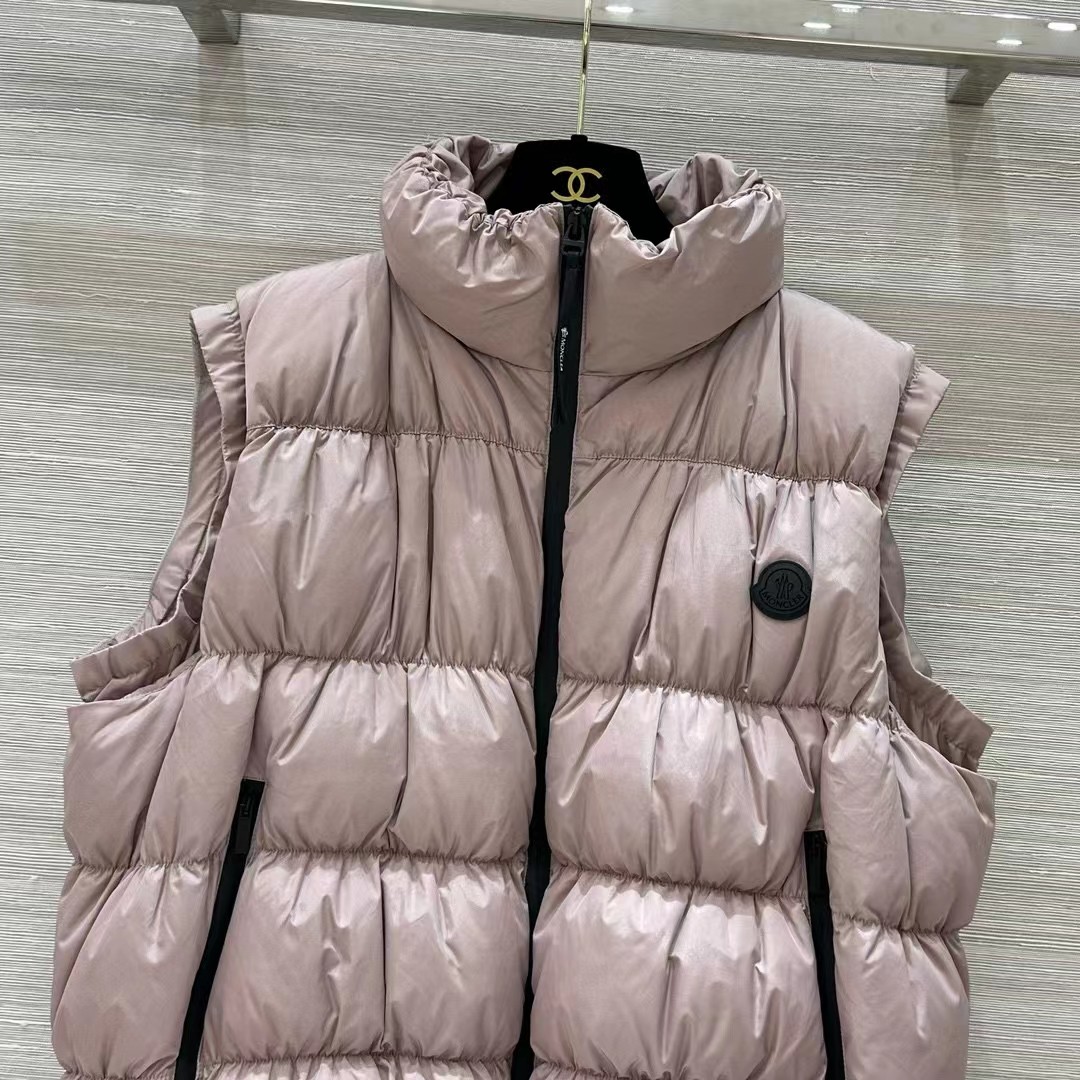 黑色粉色实拍图#moncler2024FW女士秋冬新款羽绒背心最新造型款褶皱设计很可爱呀颜色浅粉色黑色款