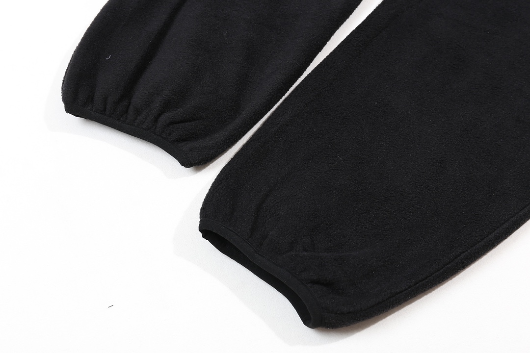 Double-Fashioned Velvet Pants: Warmth, Comfort, and Style in Black and Grey - 图片 4