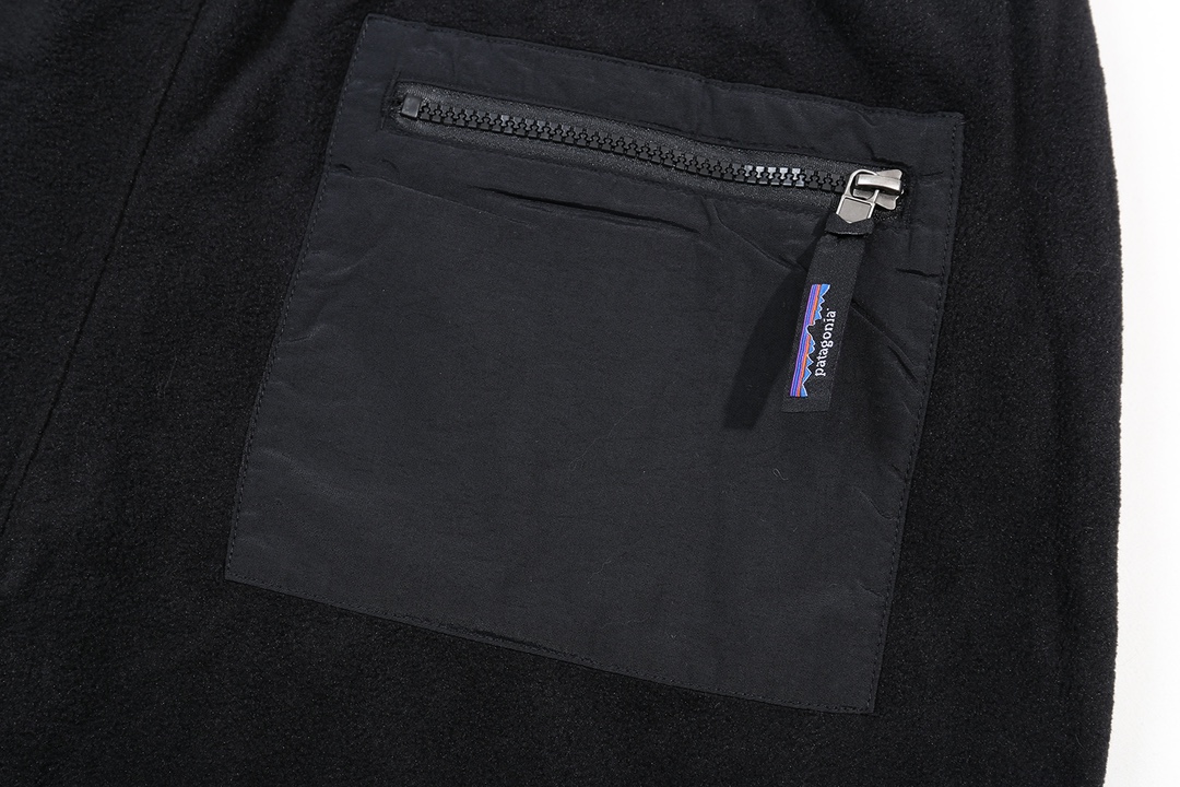 Double-Fashioned Velvet Pants: Warmth, Comfort, and Style in Black and Grey - 图片 6