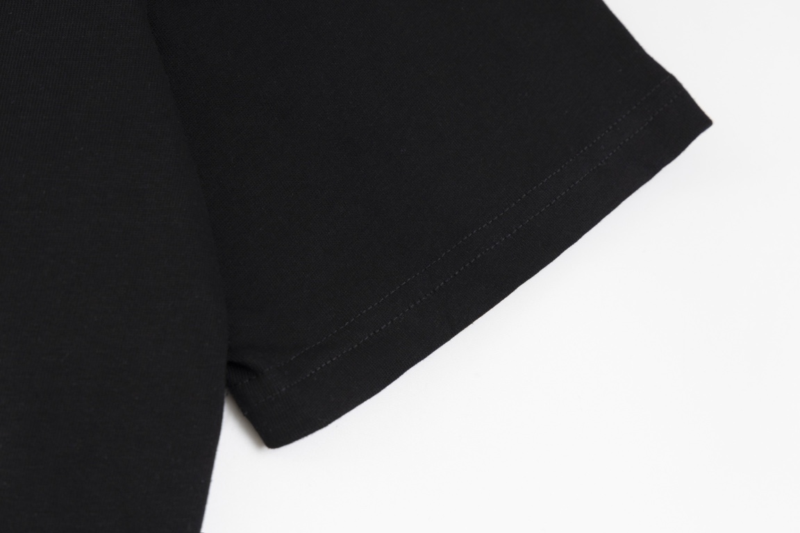 CELINE Letter-Print T-Shirt in XS-S-M-L Sizes, 100% Cotton, Unisex Option - 图片 7