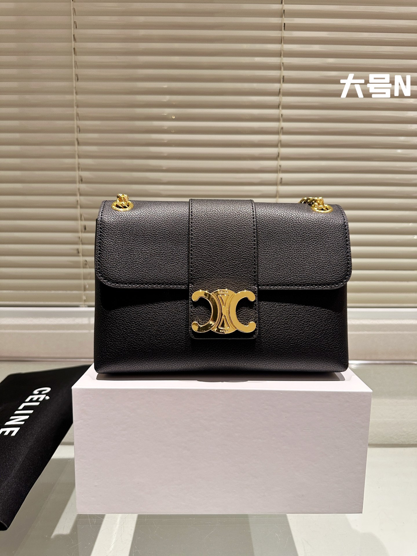 67091 auth CHANEL black leather CHOCOLATE BAR MADEMOISELLE MEDIUM FLAP Bag