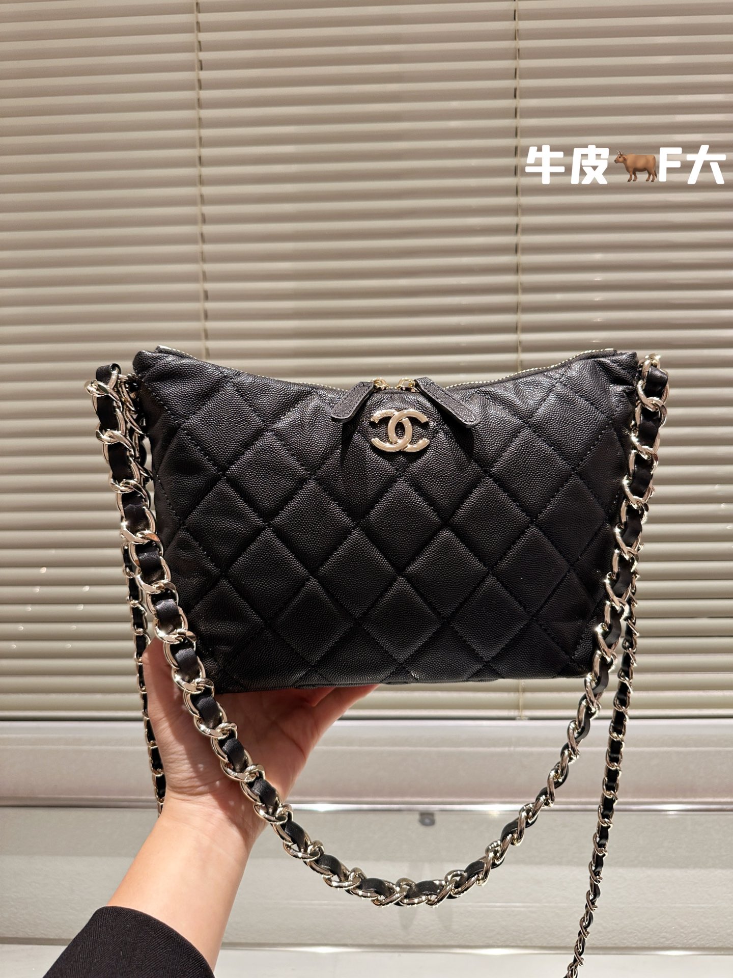 Chanel Crossbody & Shoulder Bags Top Designer replica
 Cowhide Underarm