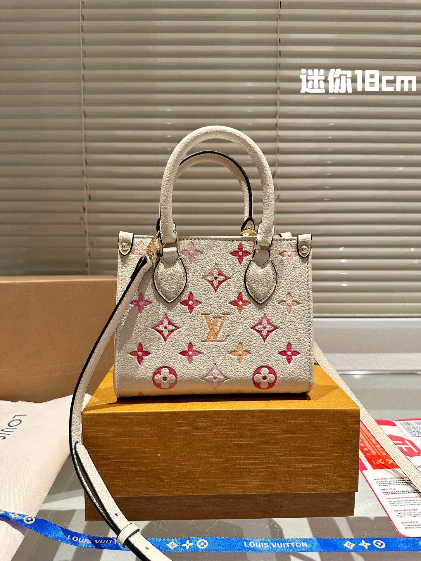 Louis Vuitton LV Onthego Tote Bags Cowhide Fashion Mini