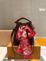 Louis Vuitton LV NeoNoe Bucket Bags Crossbody & Shoulder Bags Gold Cowhide M44022