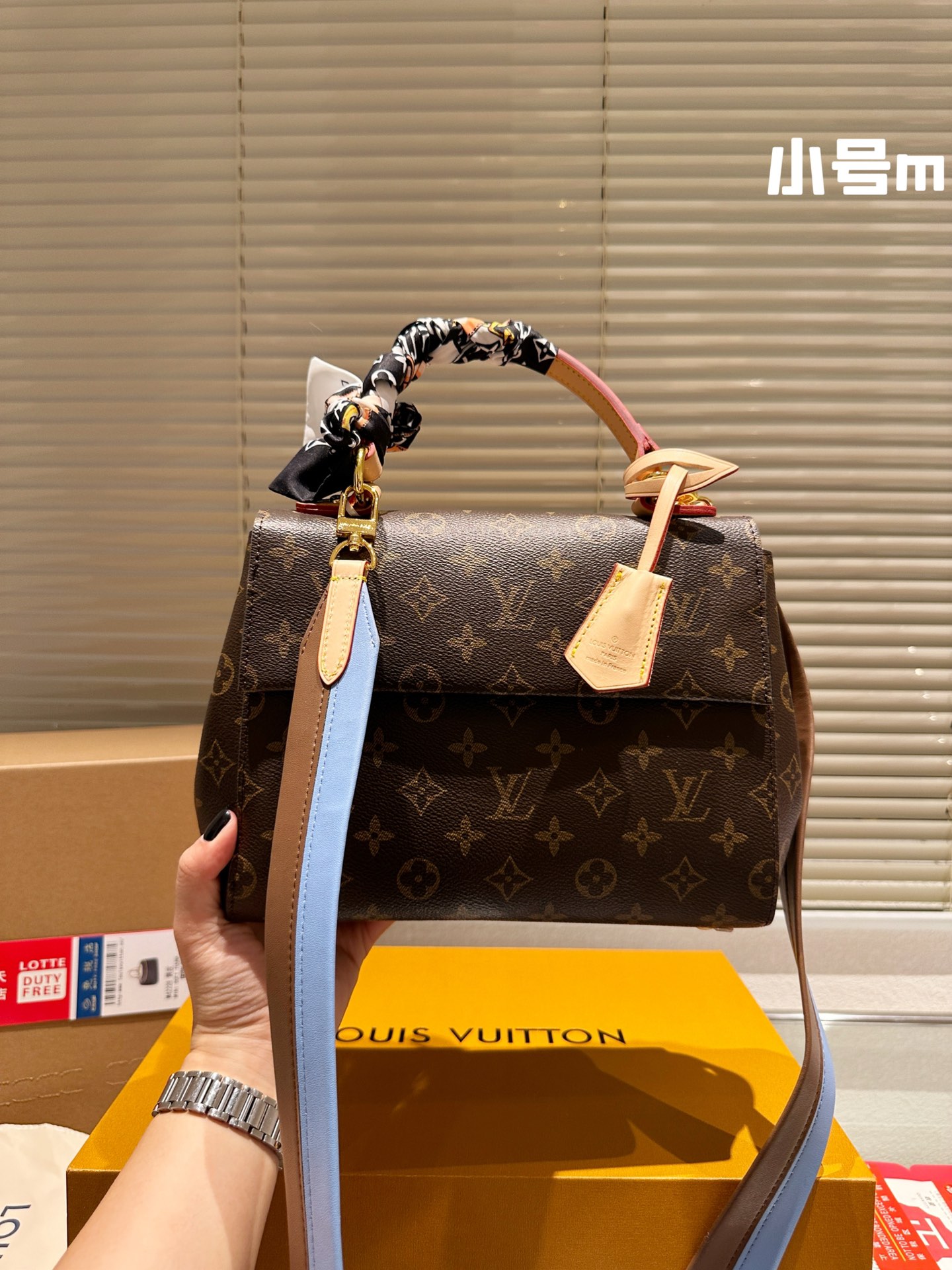 Louis Vuitton LV Cluny sacs Sac Seau 2024 Perfect Replica Designer