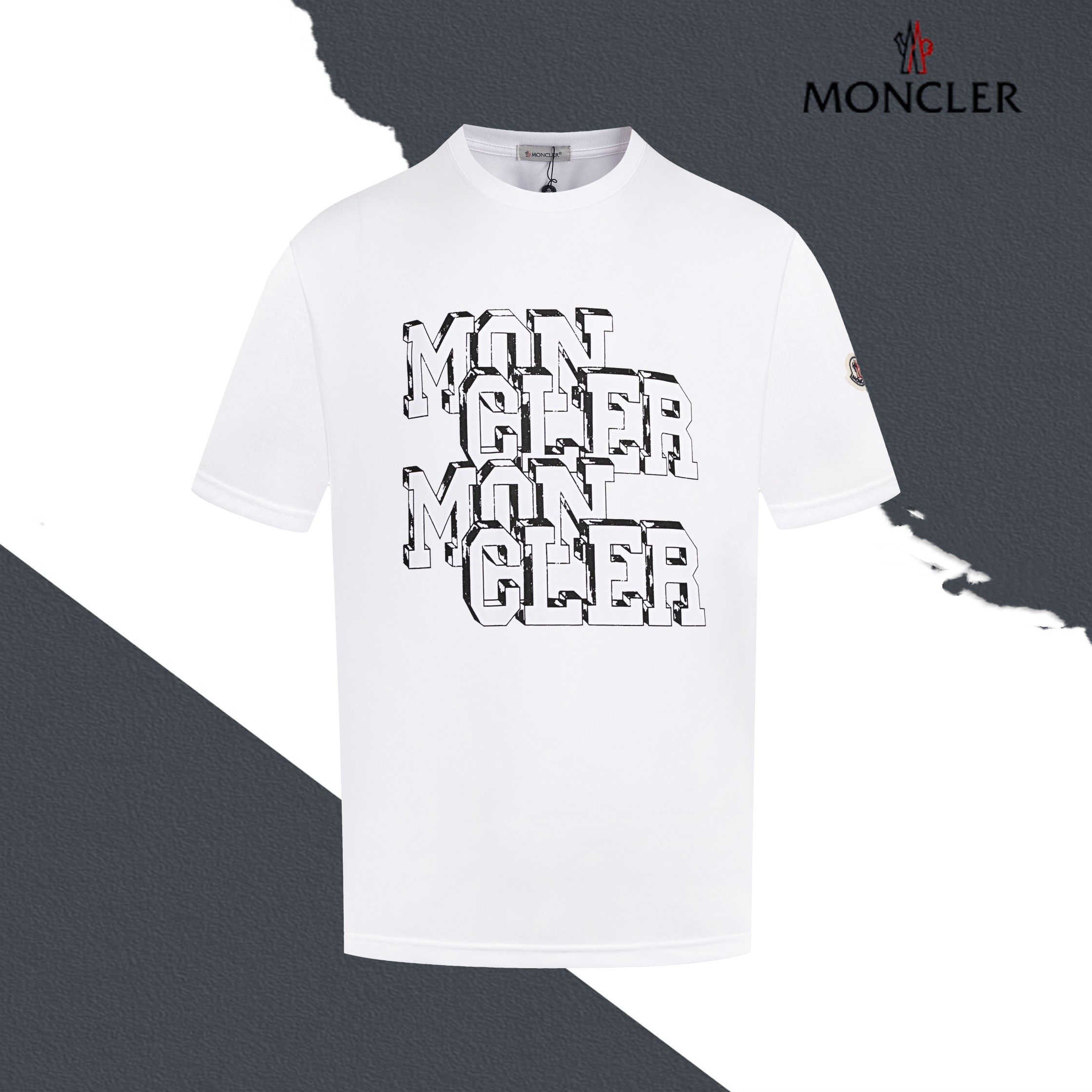 Modelo S012 Camiseta de cuello redondo MONIKER con letras tridimensionales y etiqueta en la manga, etiqueta de logo, es…