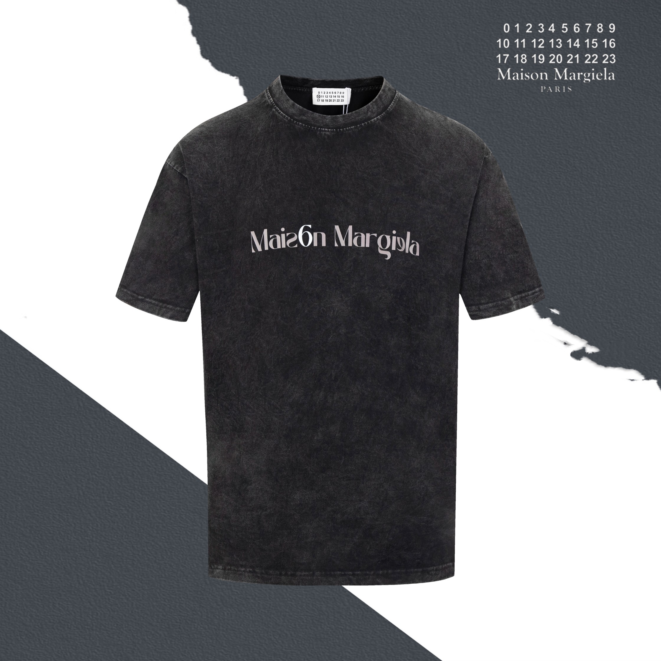 Negro lavado Modelo S037 Maison Margiela camiseta de cuello redondo con estampado clásico de logo y letras en…