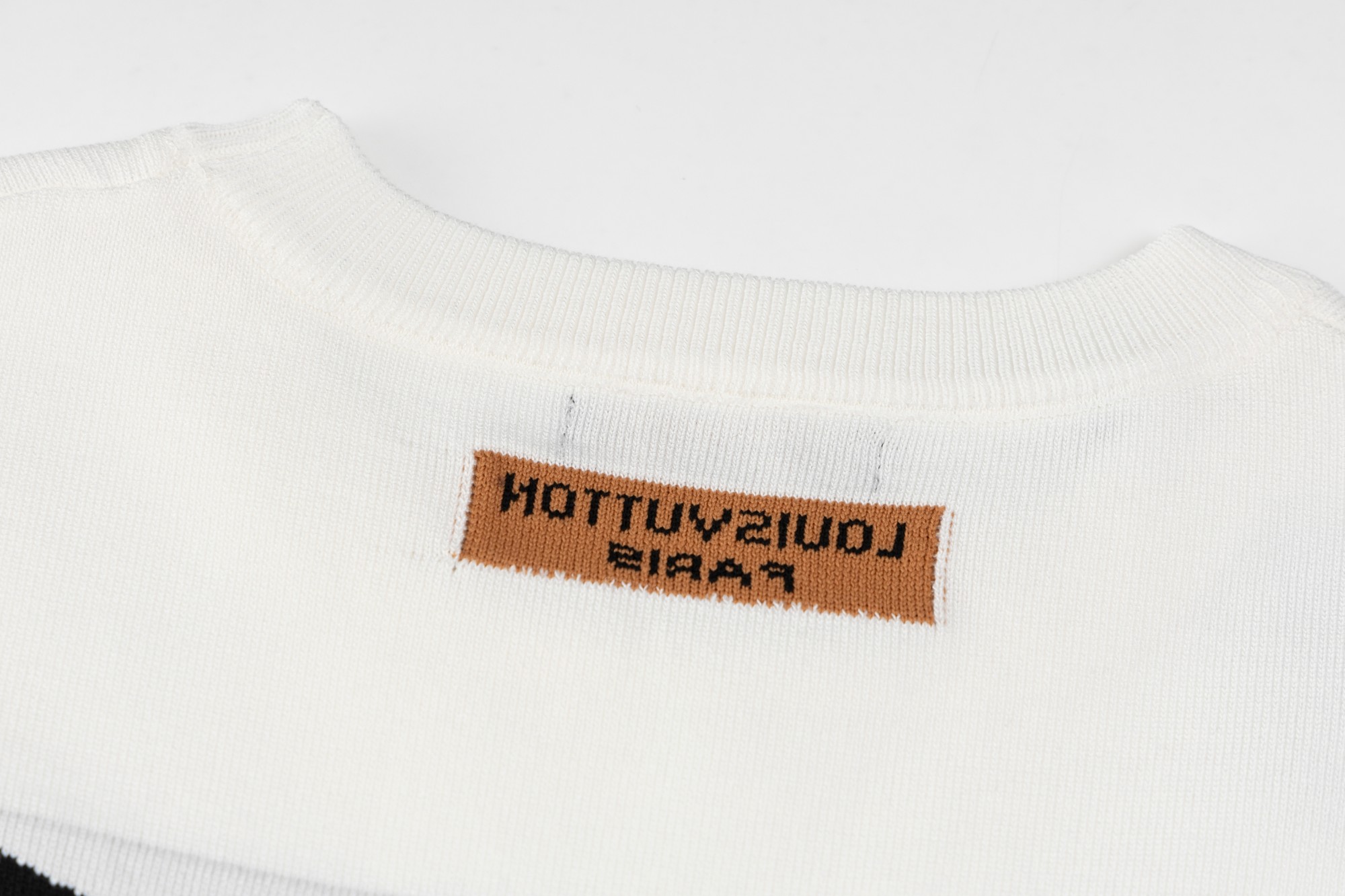 Louis Vuitton Camiseta de Punto con Logo Bordado 'End Goal' para Hombre/Mujer 7 a1745689636983 2701