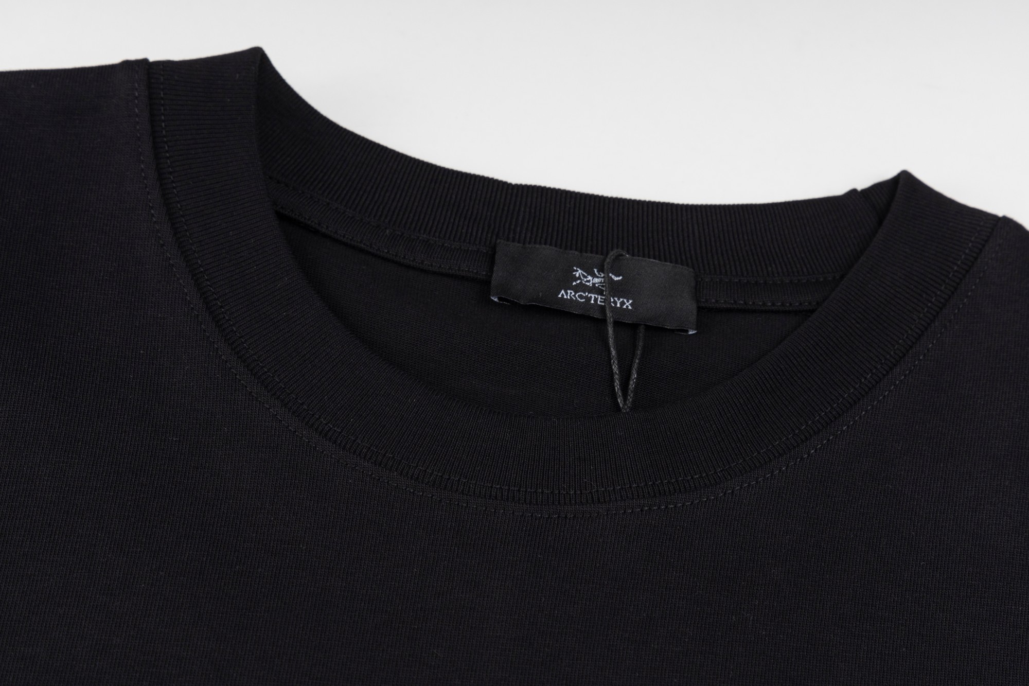 Arc'teryx Men's Long Sleeve Crew Neck T-Shirt Cotton Mesh Skeleton Logo 4 a1755710184181 4363