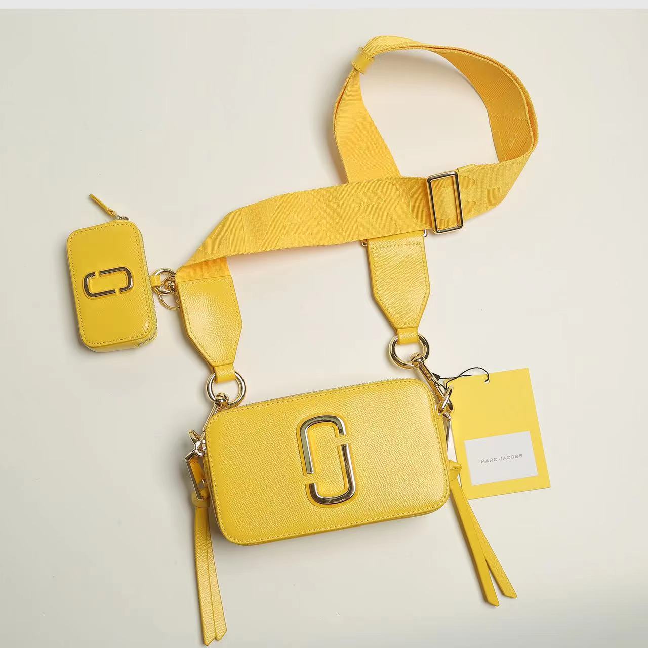 Marc Jacobs ～黄色MJ相机包，搭配可拆卸零钱包， 吊牌，三码合一，代购可入