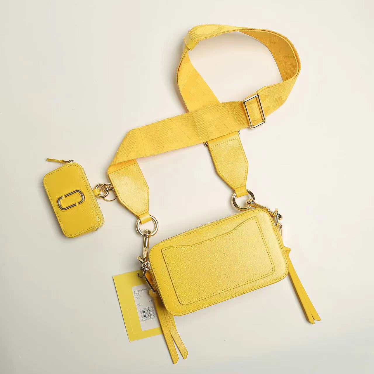 Marc Jacobs ～黄色MJ相机包，搭配可拆卸零钱包， 吊牌，三码合一，代购可入