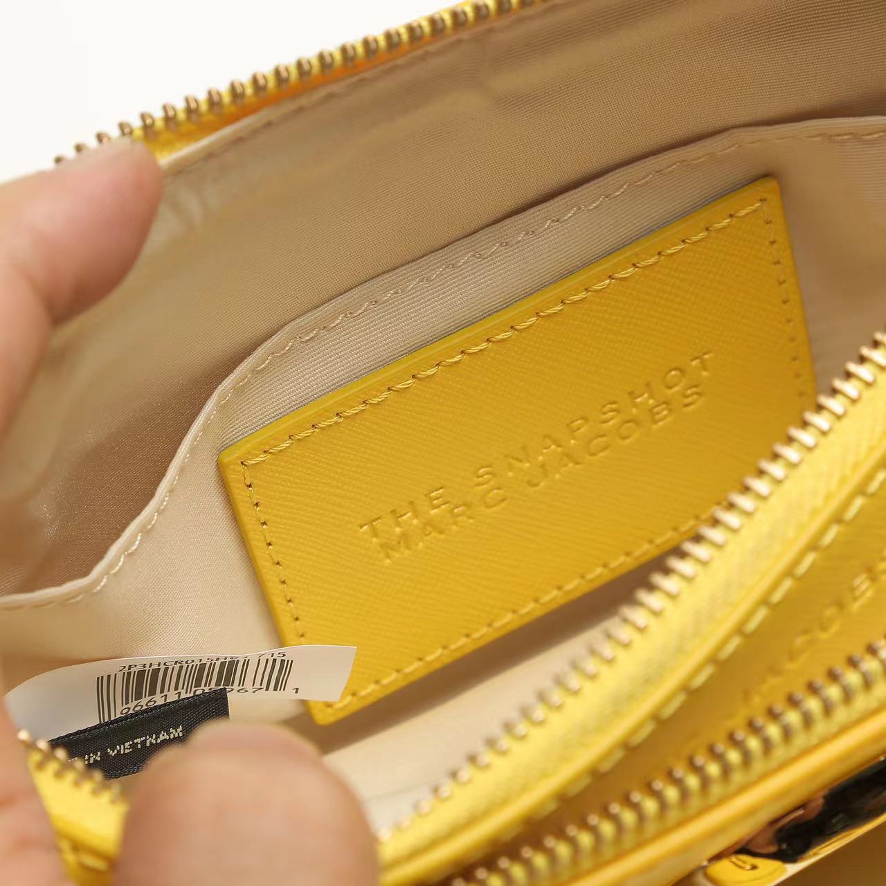 Marc Jacobs ～黄色MJ相机包，搭配可拆卸零钱包， 吊牌，三码合一，代购可入